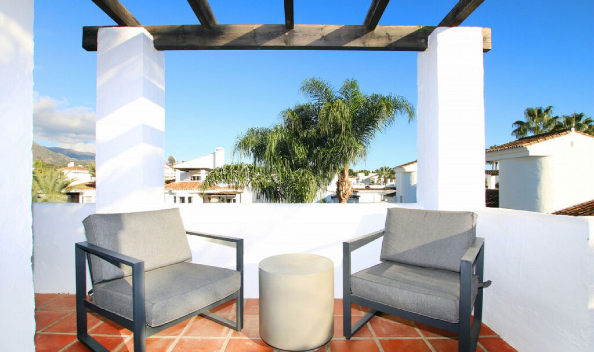 Resale - Apartment -
Nueva Andalucía