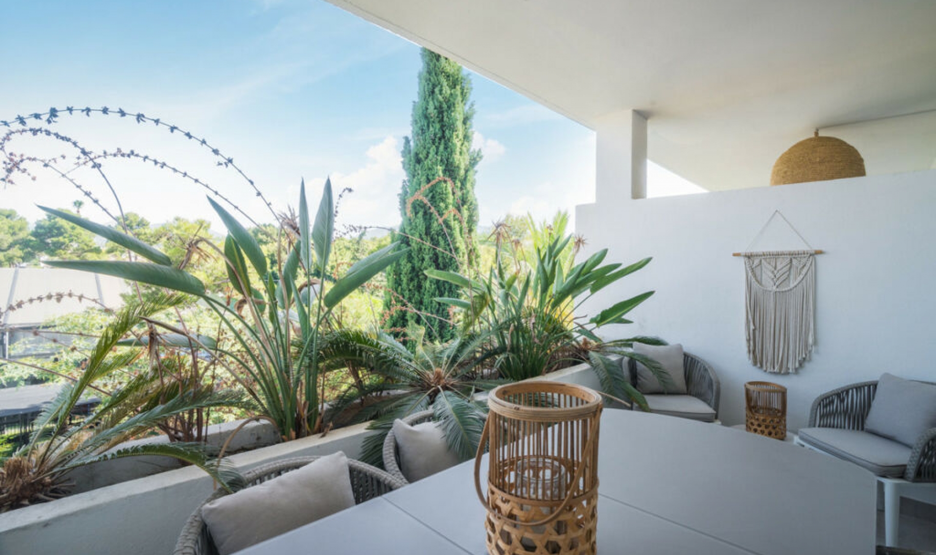 Resale - Apartment -
Nueva Andalucía