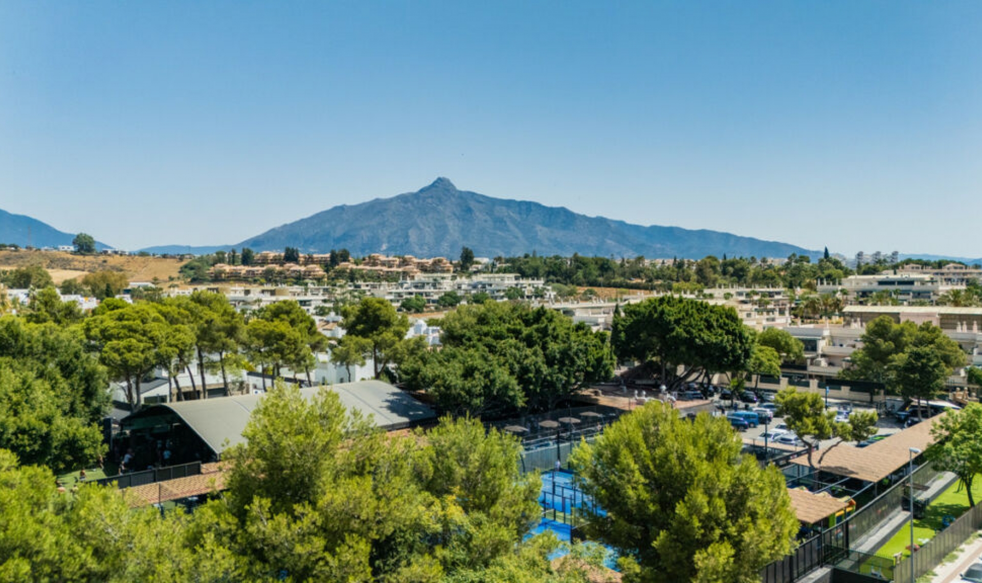 Resale - Apartment -
Nueva Andalucía