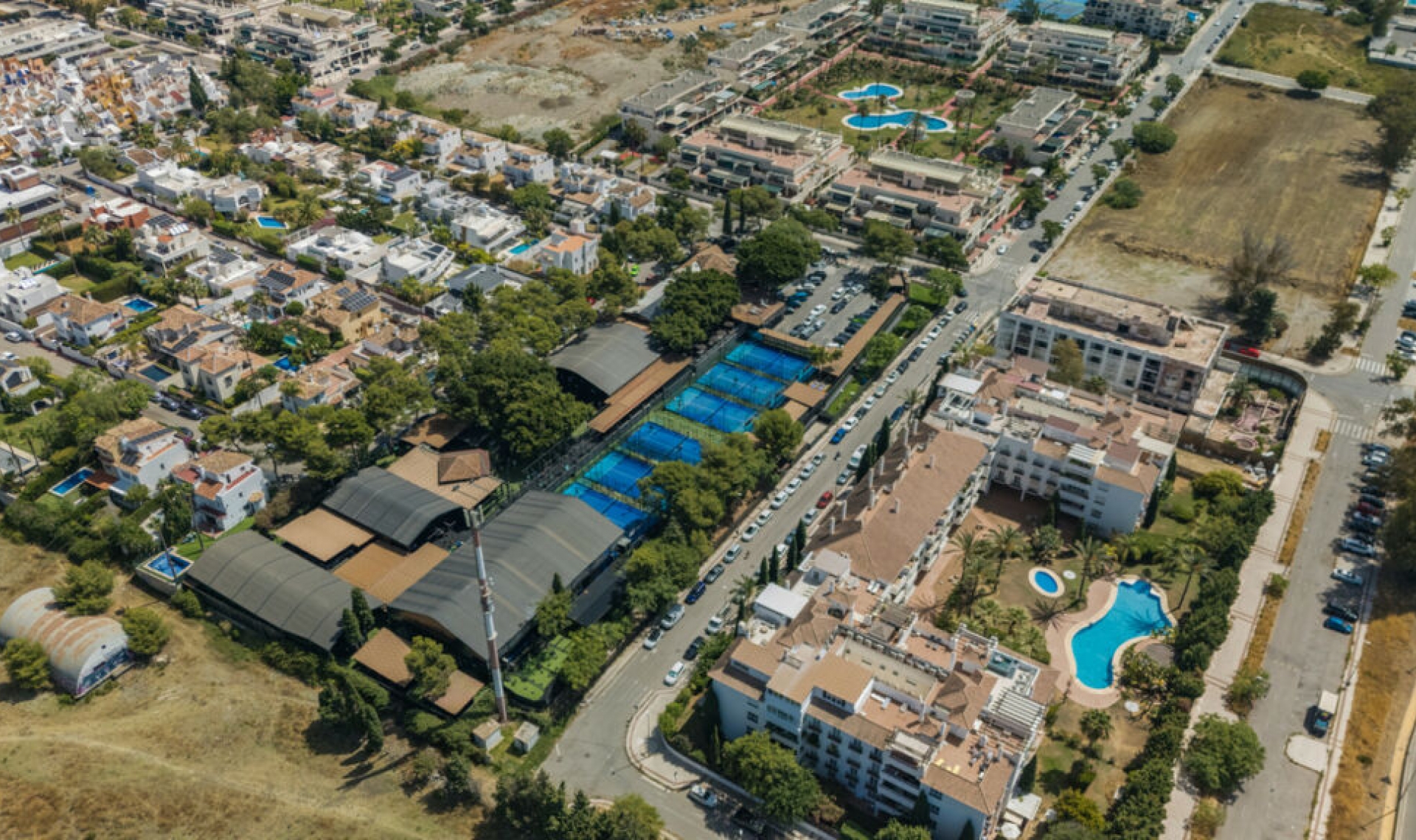 Resale - Apartment -
Nueva Andalucía