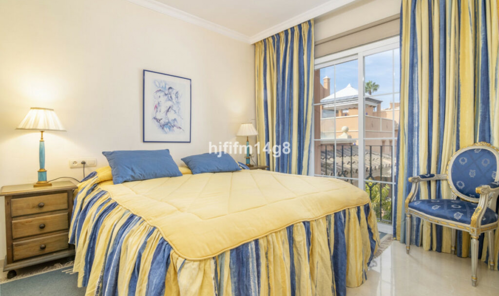 Resale - Apartment -
Nueva Andalucía
