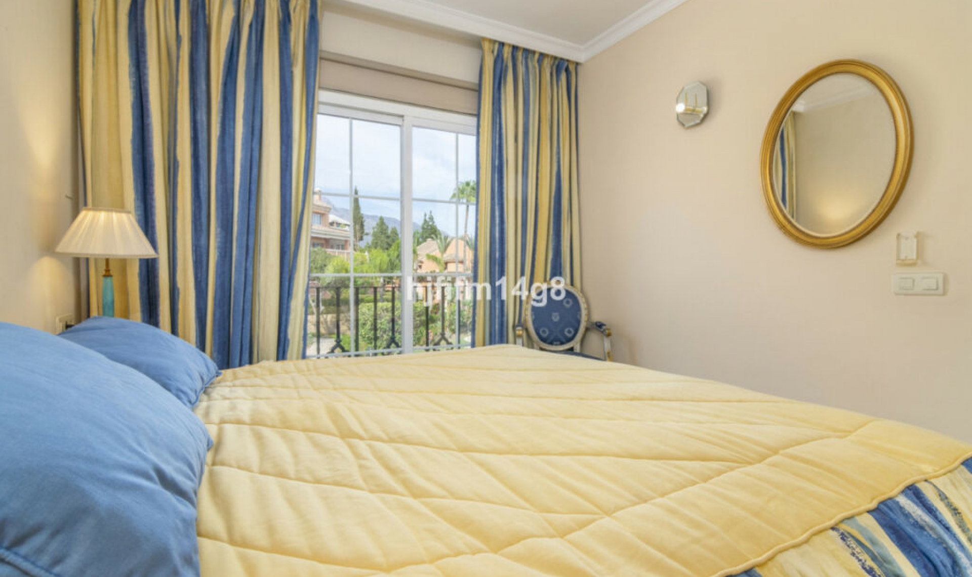 Resale - Apartment -
Nueva Andalucía