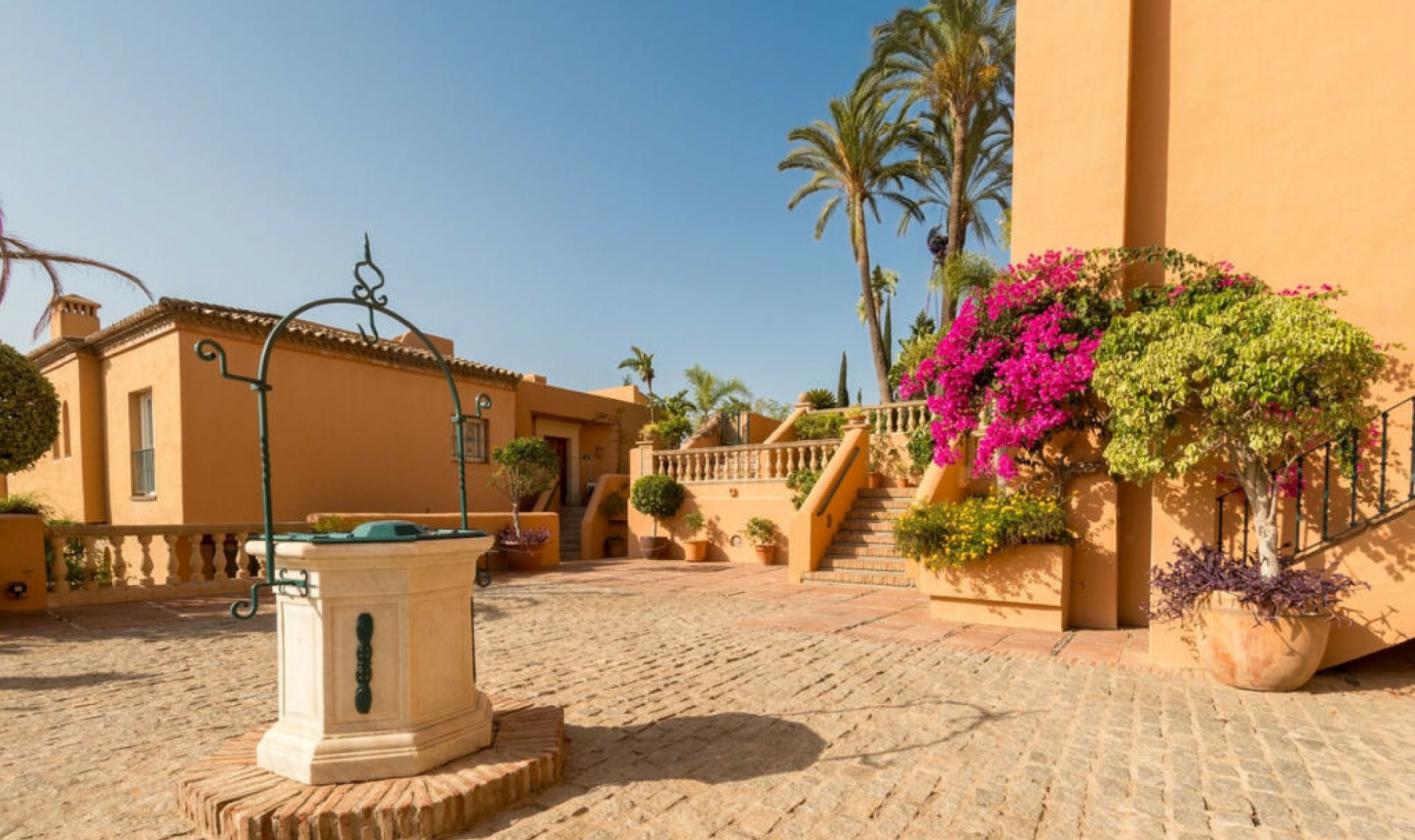 Resale - Apartment -
Nueva Andalucía