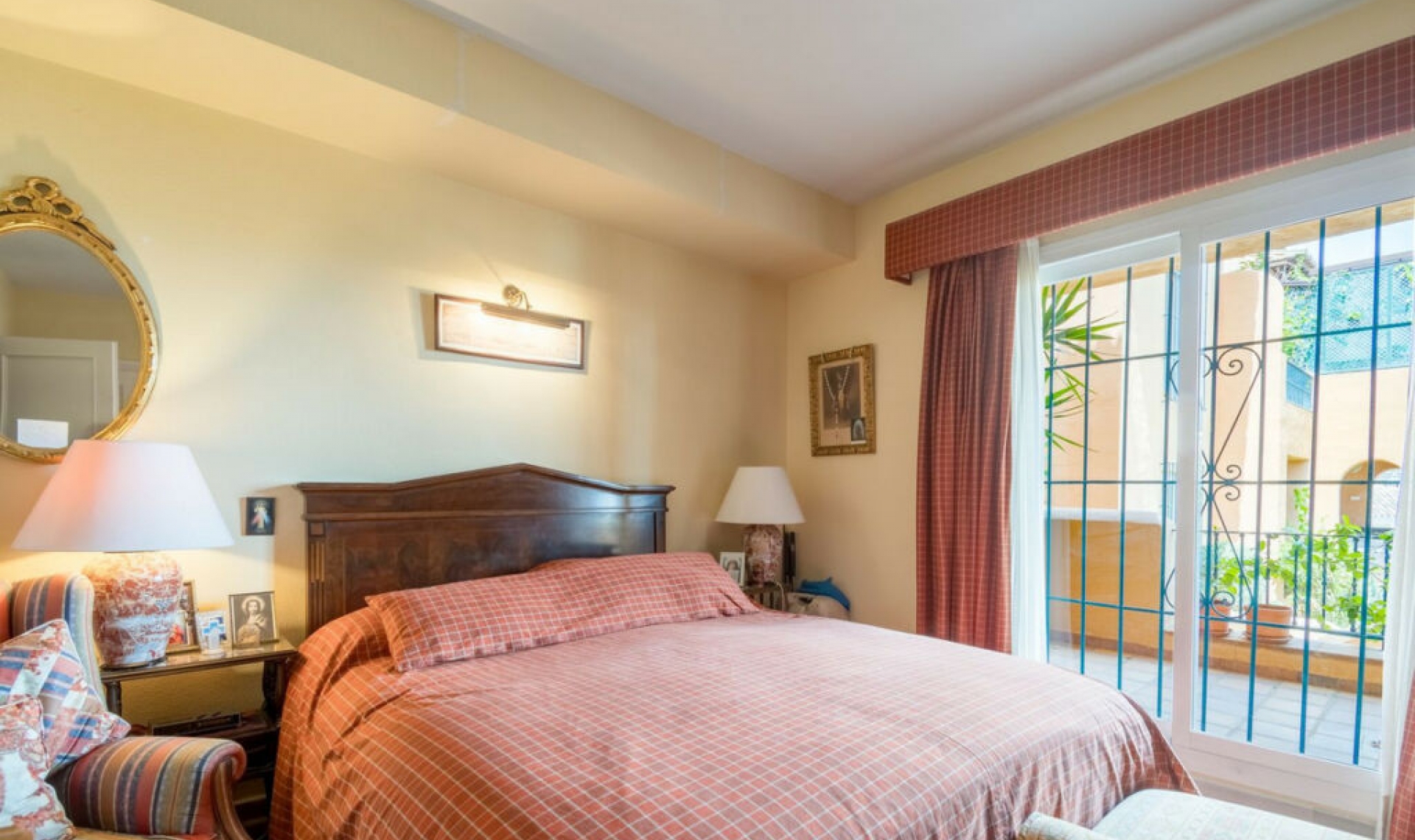 Resale - Apartment -
Nueva Andalucía