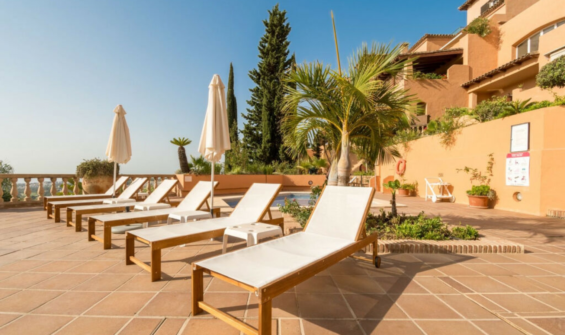 Resale - Apartment -
Nueva Andalucía