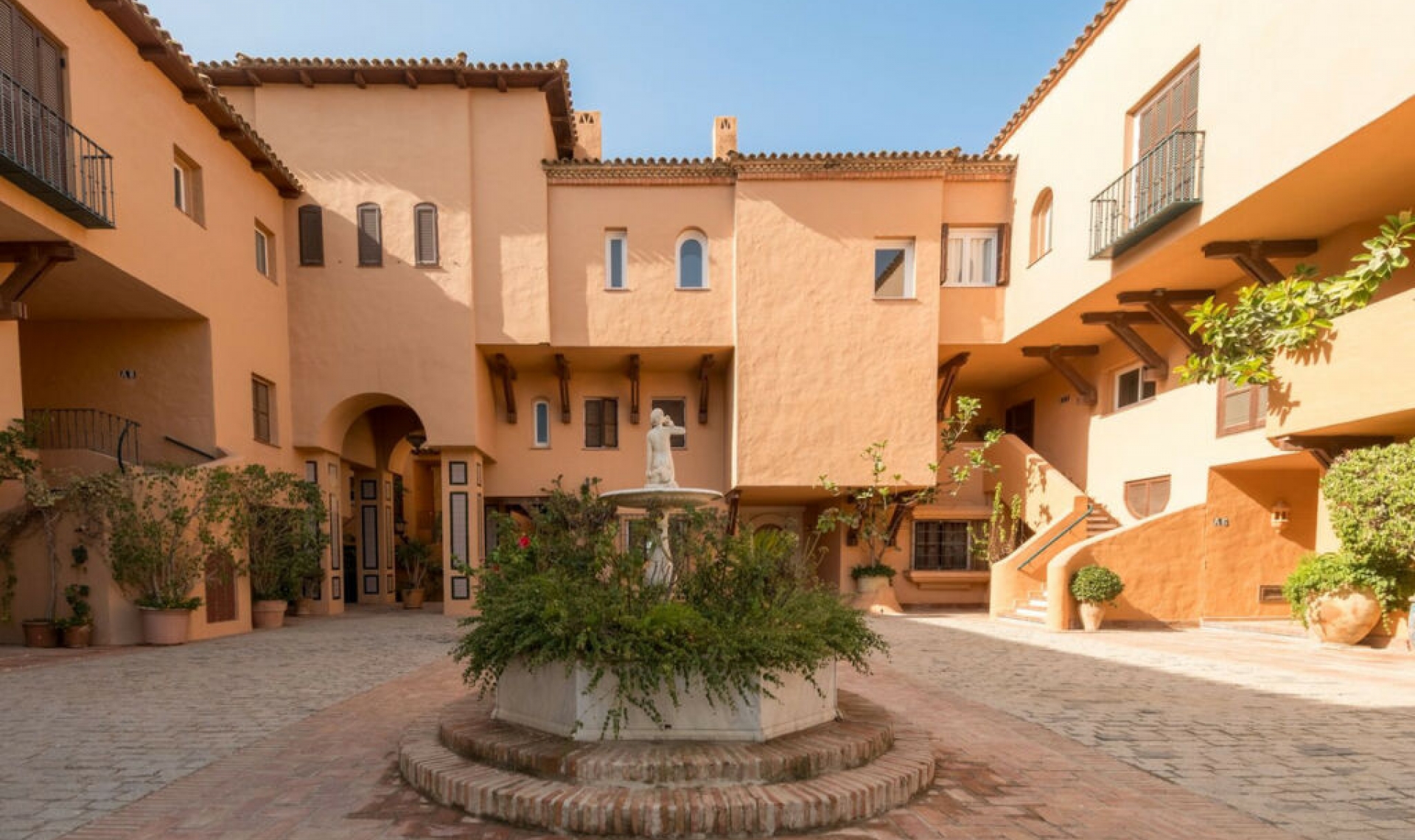 Resale - Apartment -
Nueva Andalucía