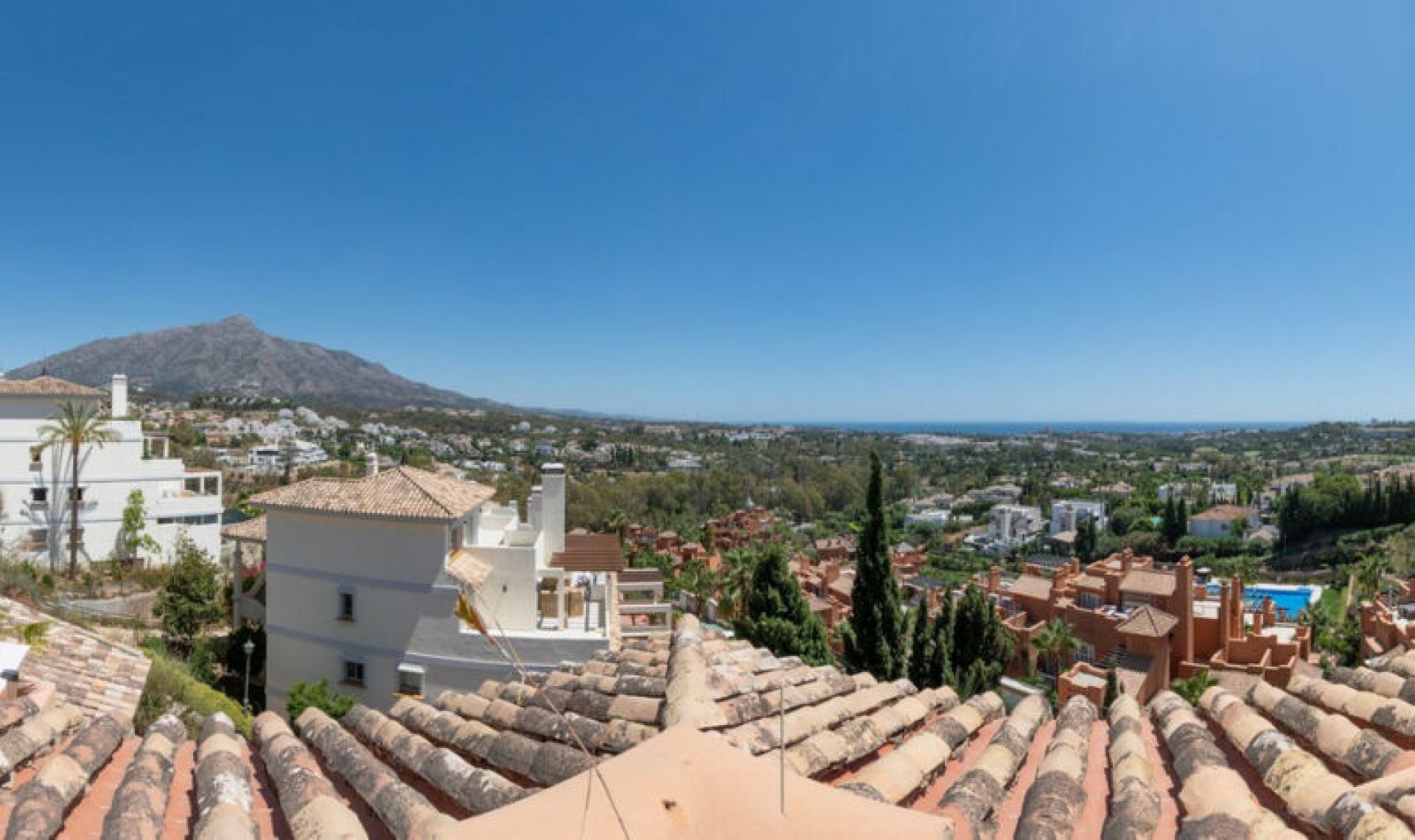 Resale - Apartment -
Nueva Andalucía