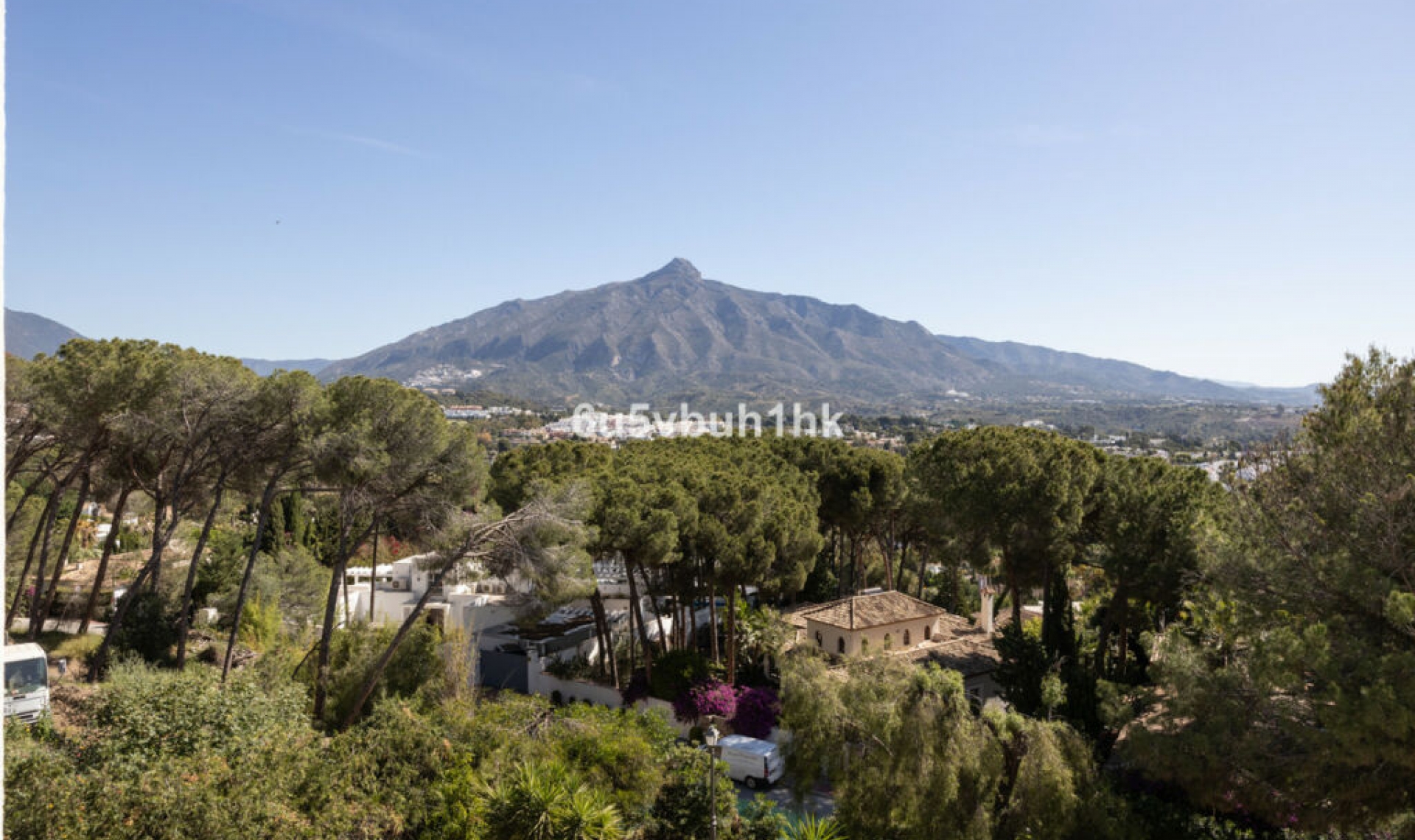 Resale - Apartment -
Nueva Andalucía