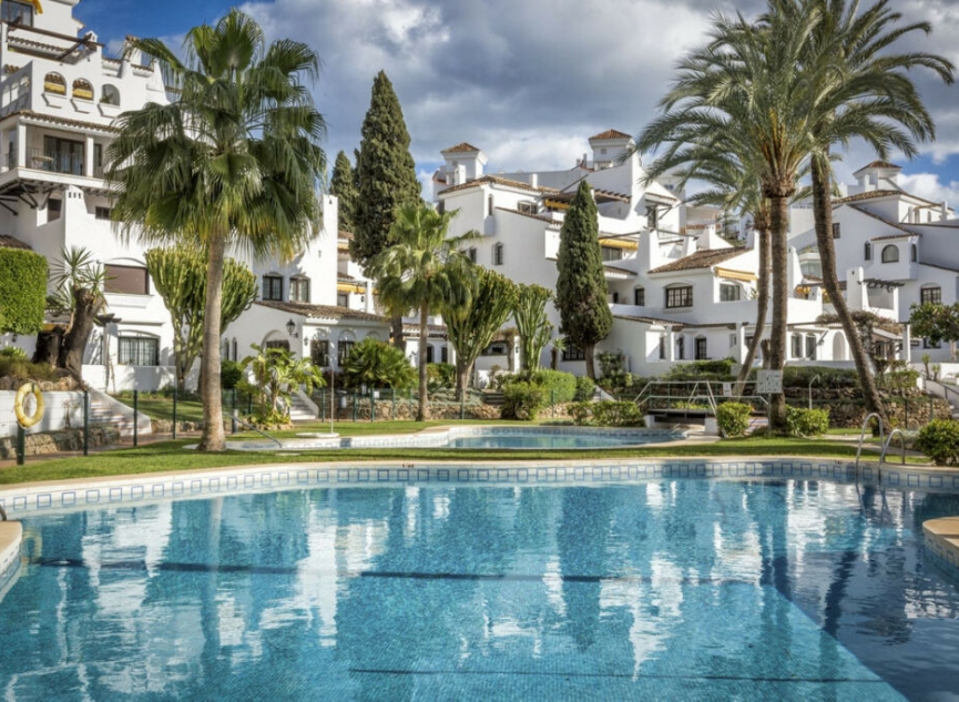 Resale - Apartment -
Nueva Andalucía