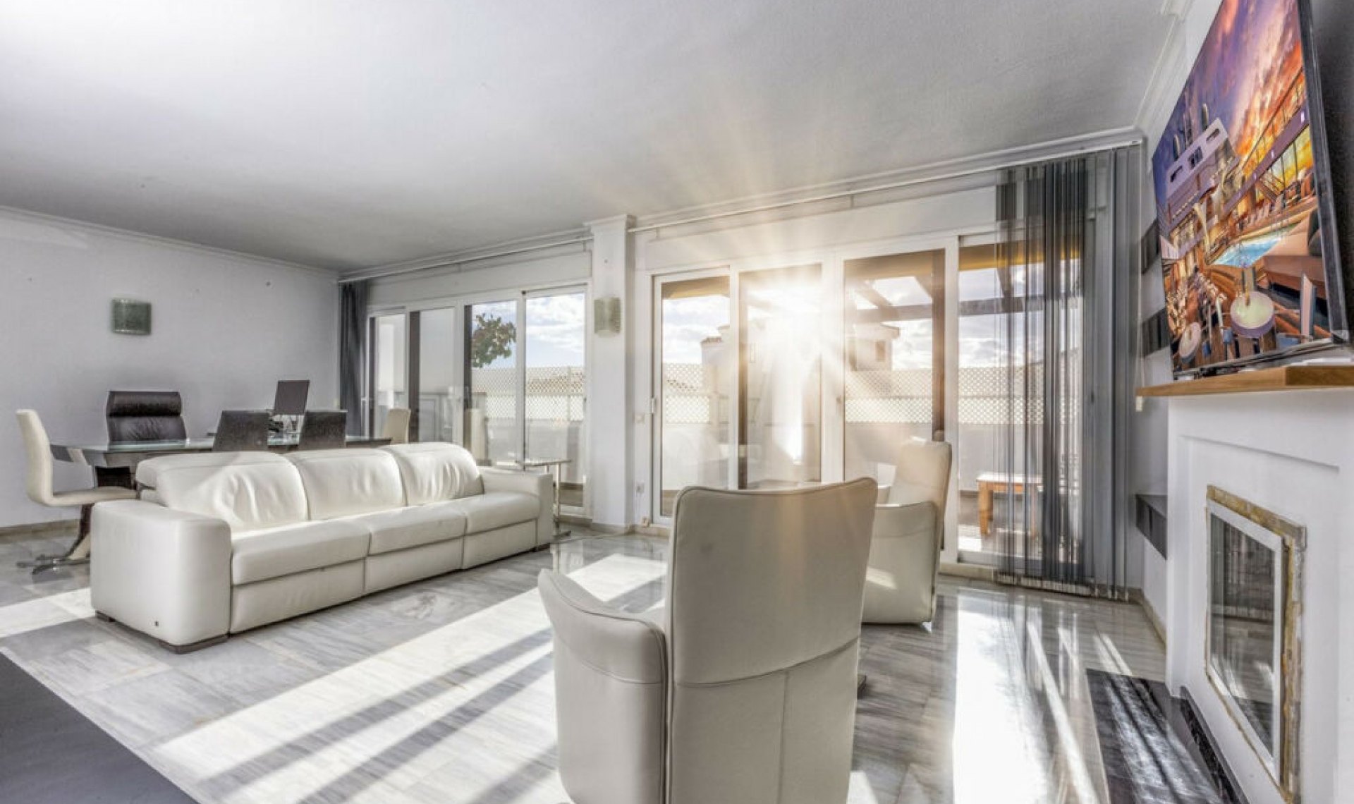 Resale - Apartment -
Nueva Andalucía