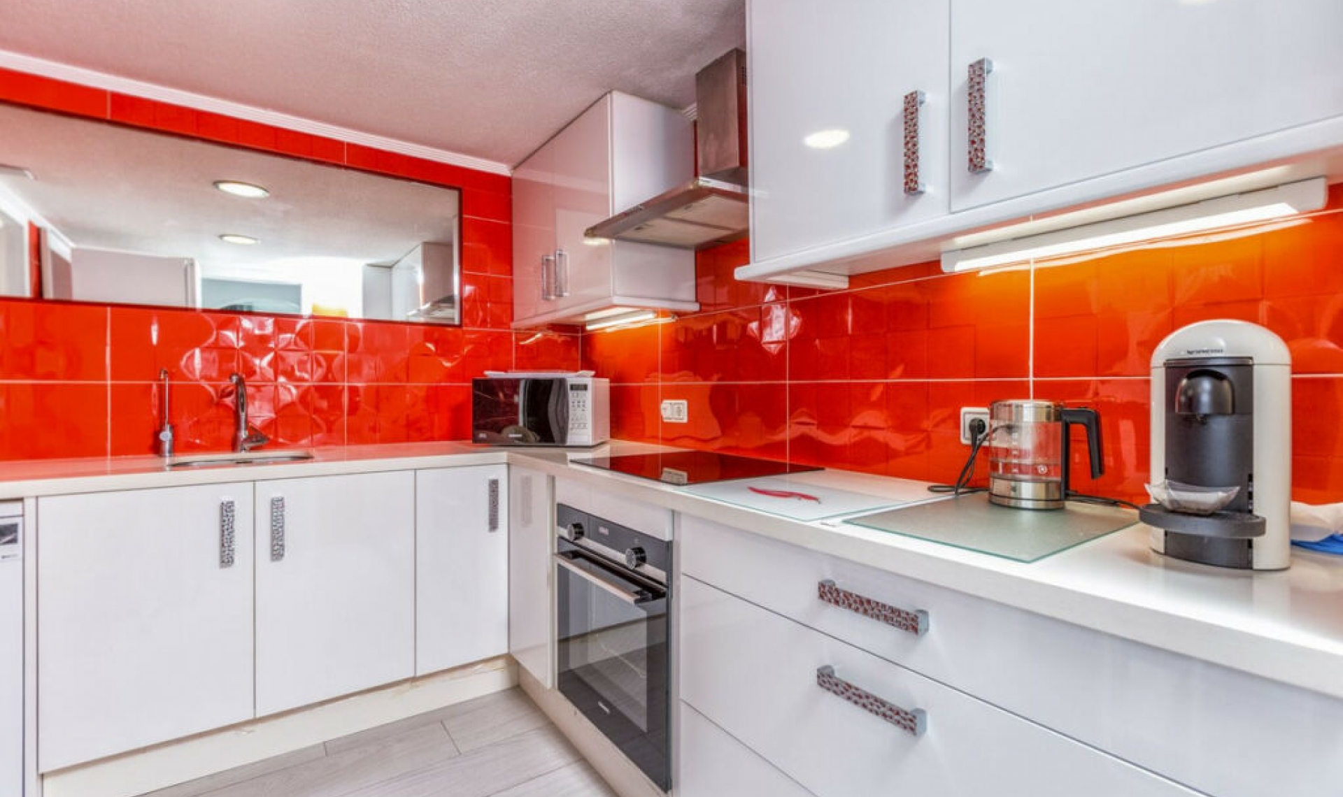 Resale - Apartment -
Nueva Andalucía