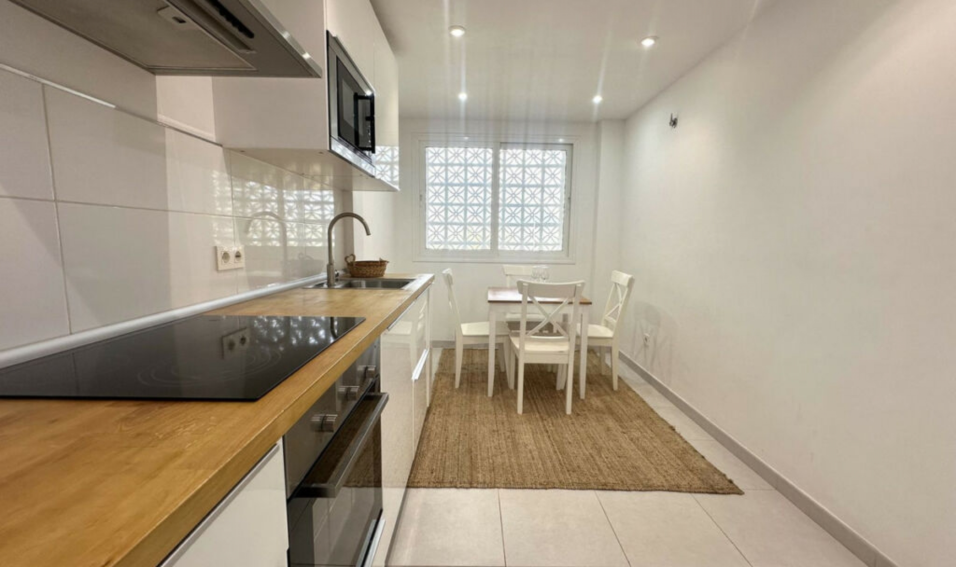 Resale - Apartment -
Nueva Andalucía
