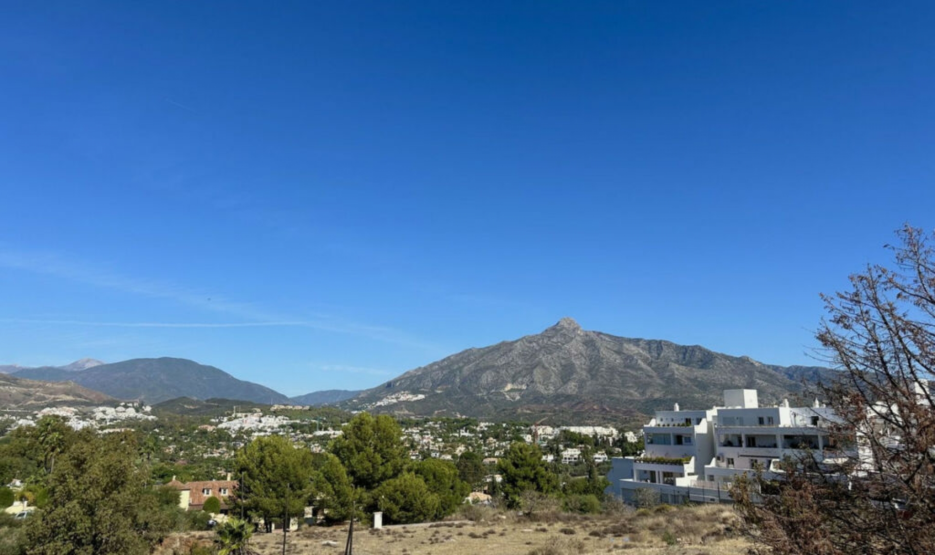 Resale - Apartment -
Nueva Andalucía