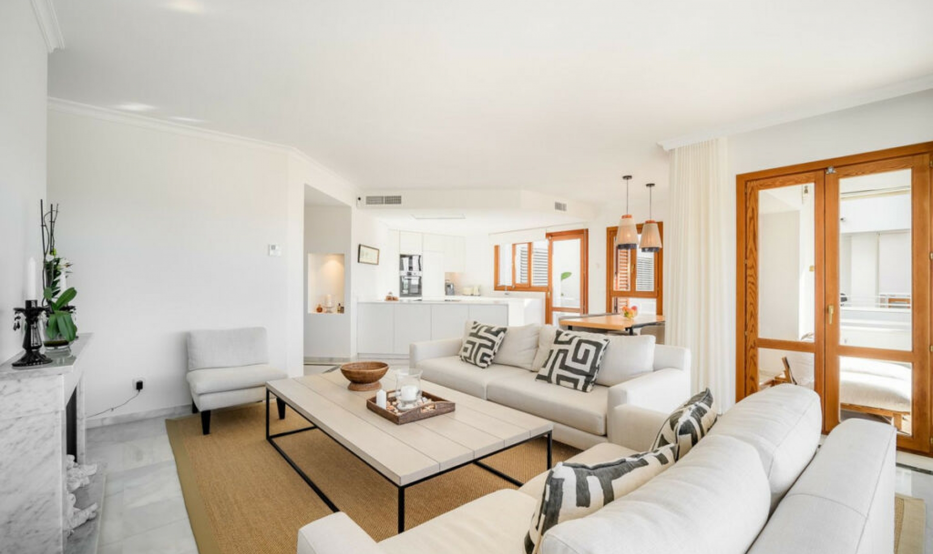 Resale - Apartment -
Nueva Andalucía