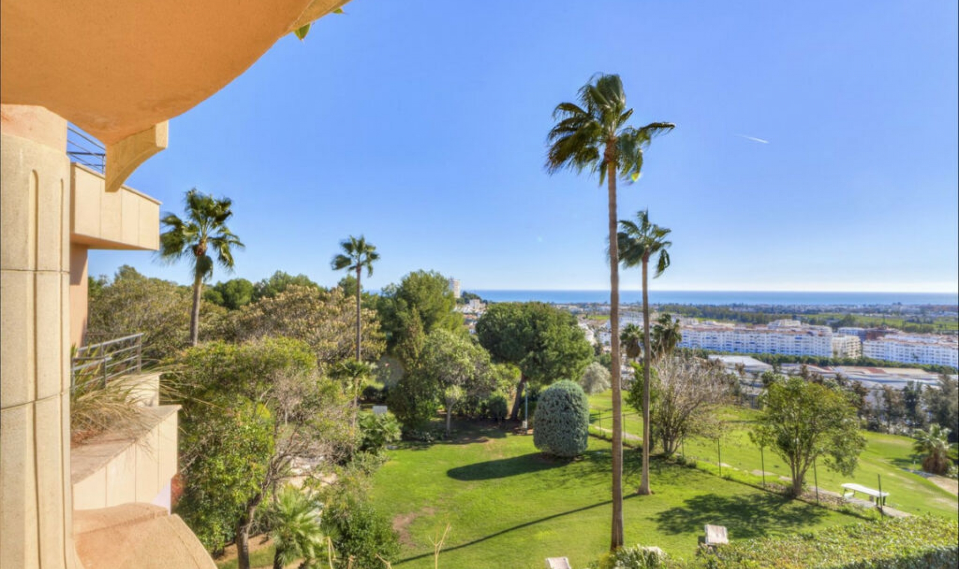 Resale - Apartment -
Nueva Andalucía