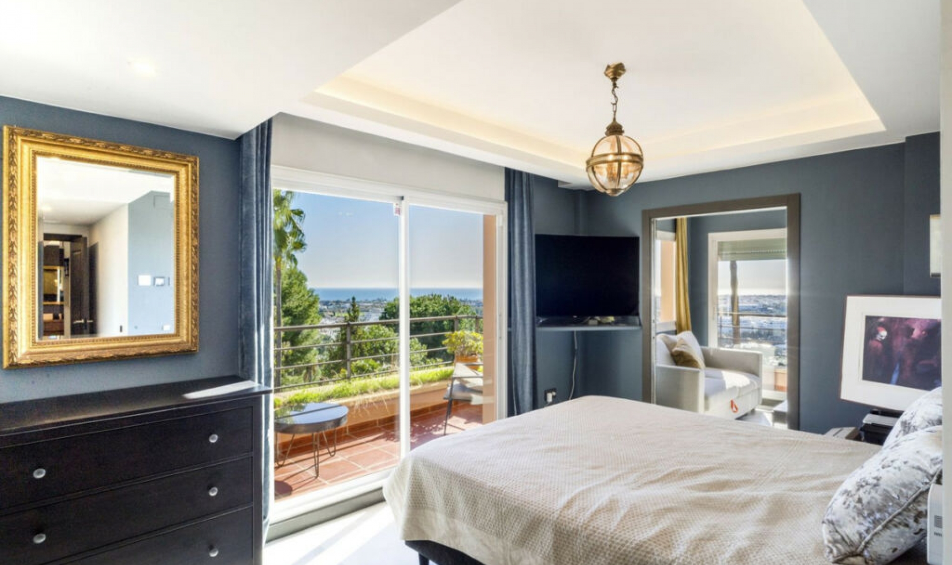 Resale - Apartment -
Nueva Andalucía