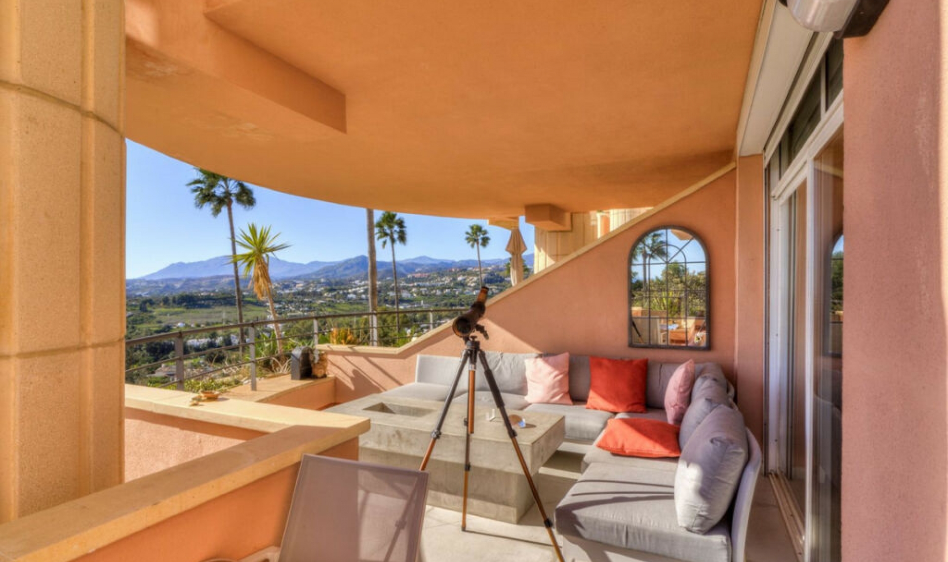 Resale - Apartment -
Nueva Andalucía