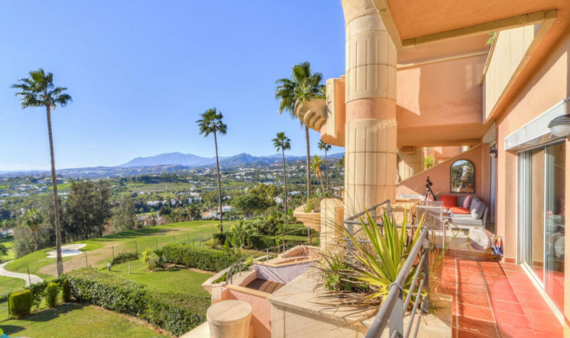 Resale - Apartment -
Nueva Andalucía