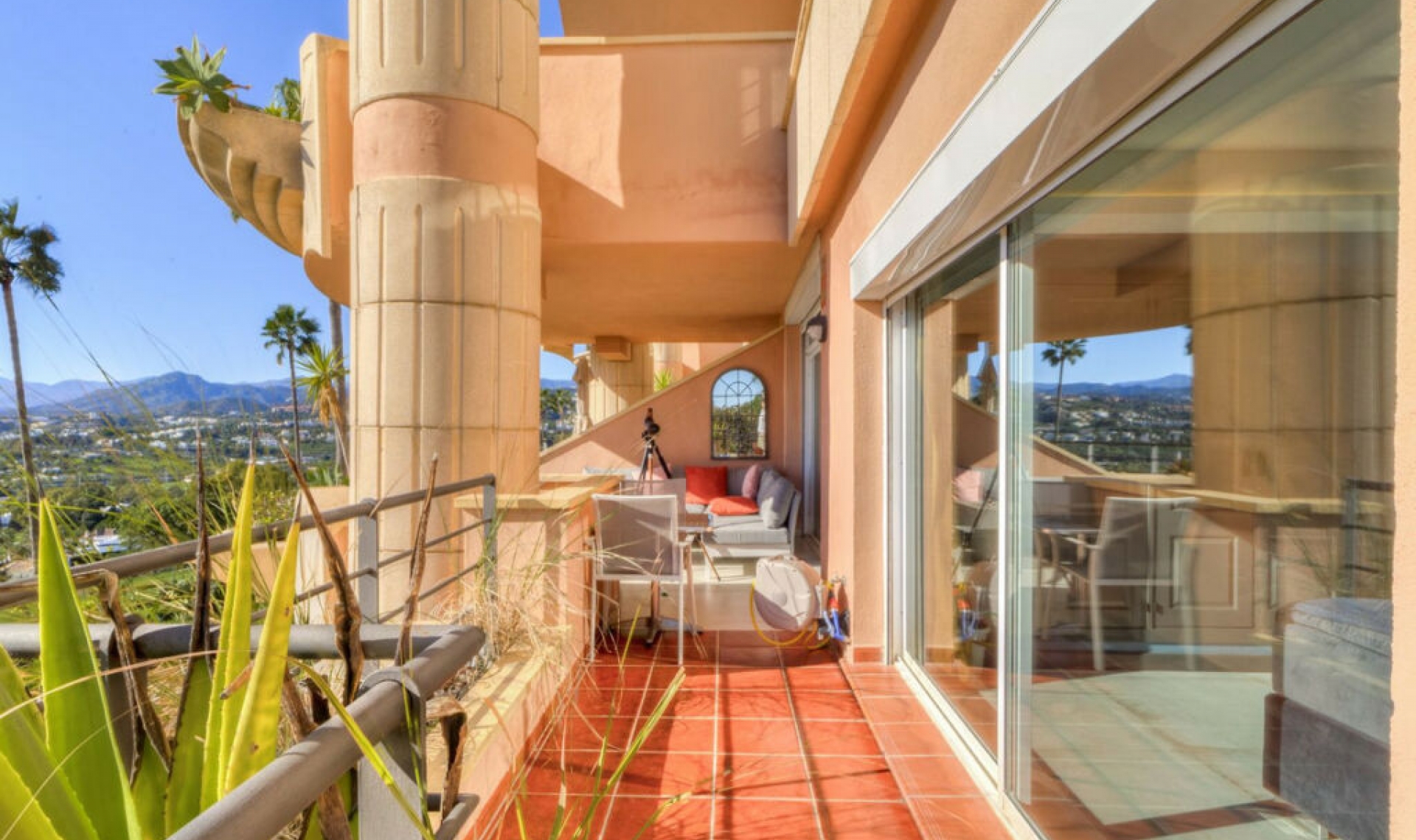 Resale - Apartment -
Nueva Andalucía