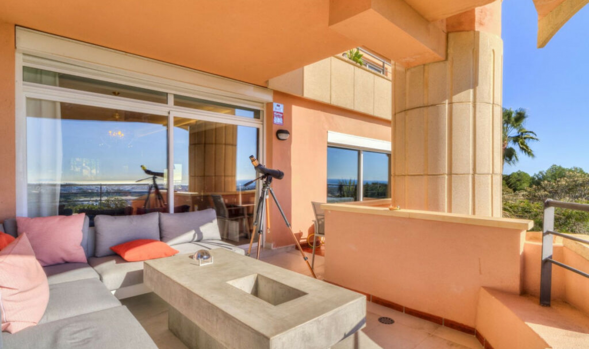 Resale - Apartment -
Nueva Andalucía