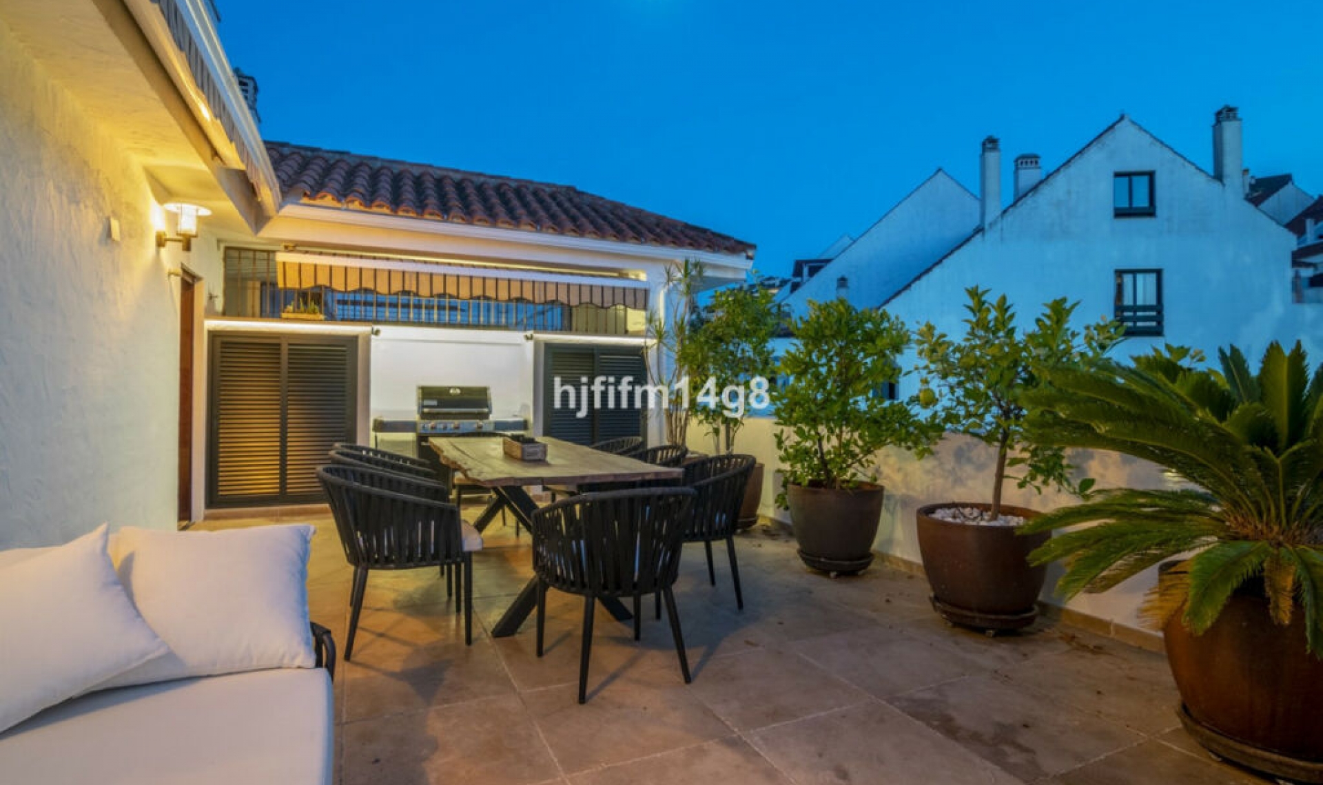 Resale - Apartment -
Nueva Andalucía