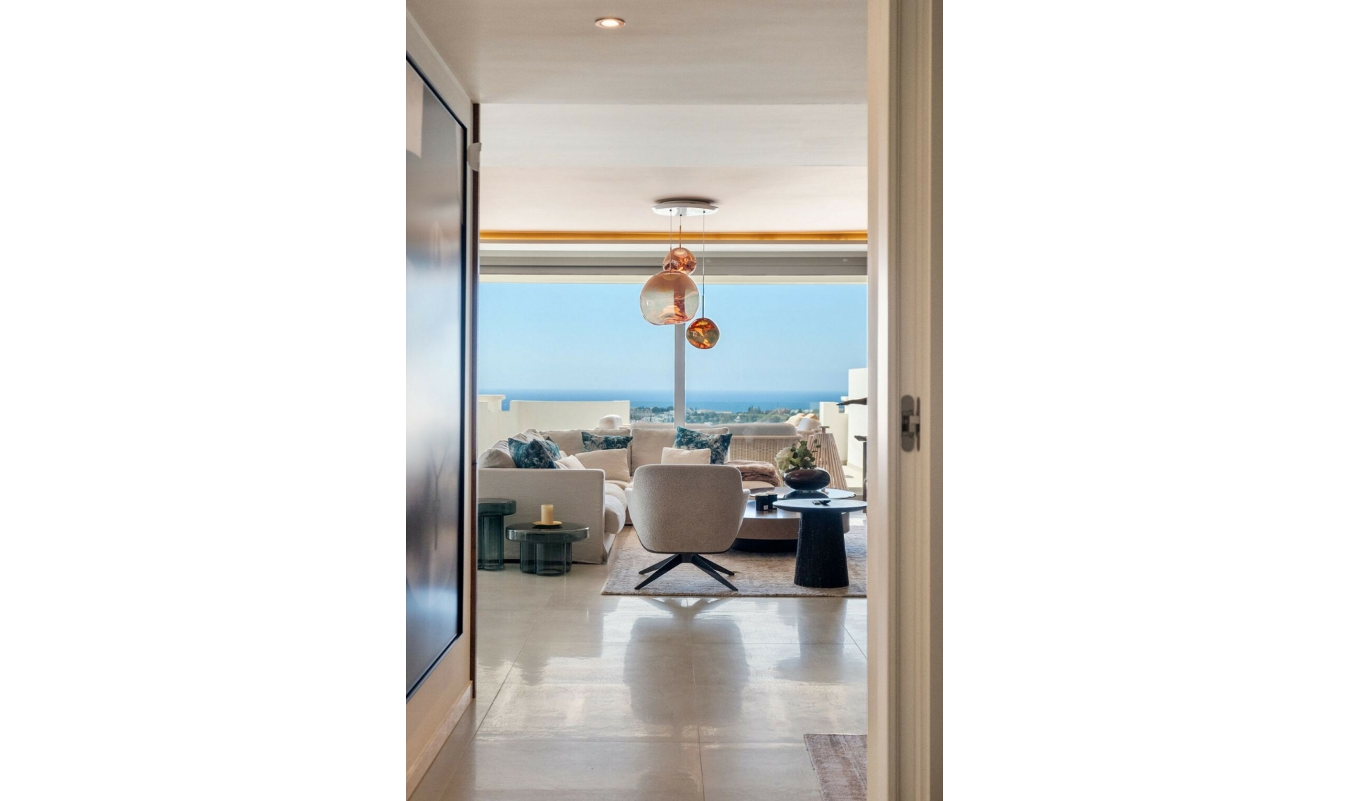 Resale - Apartment -
Nueva Andalucía