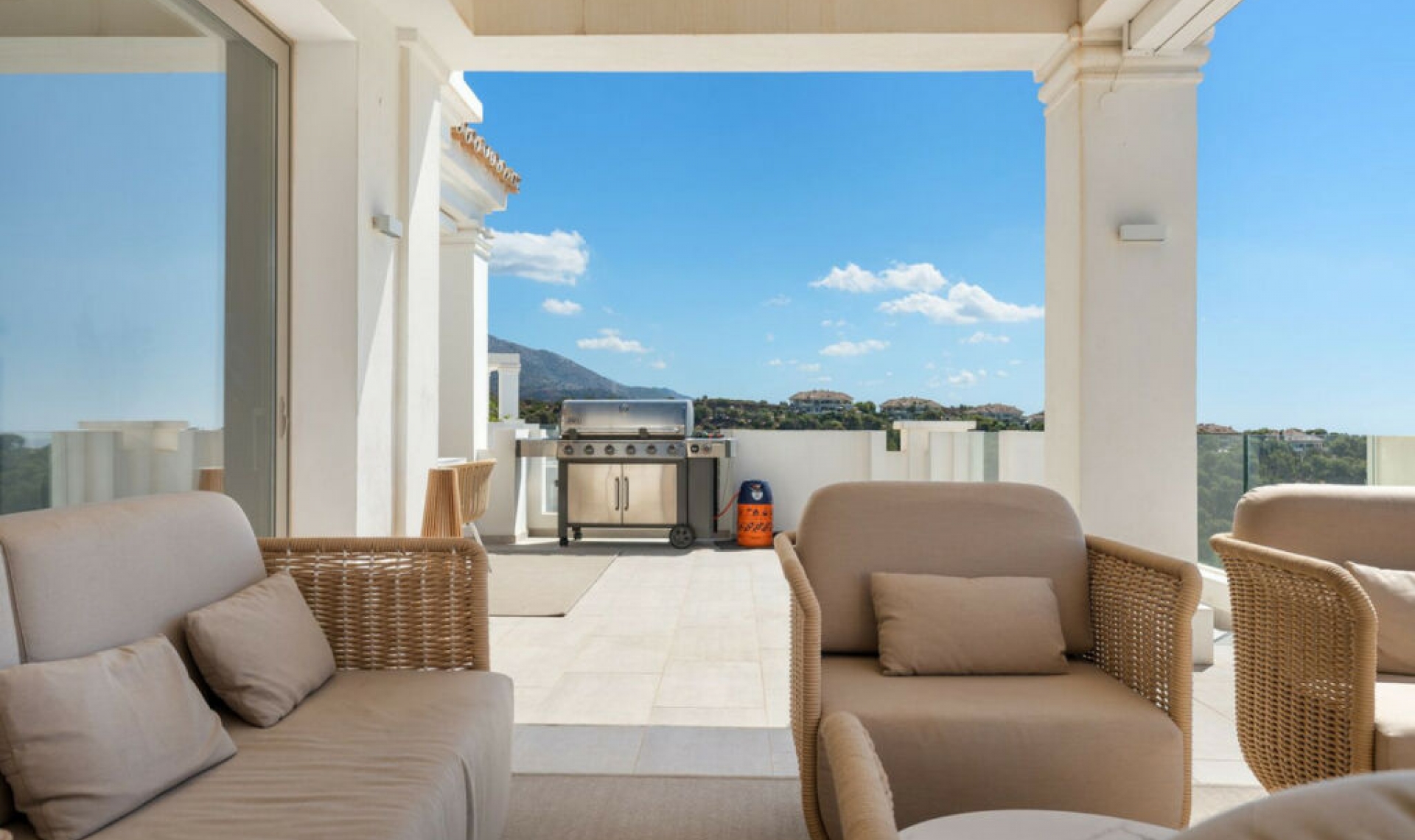 Resale - Apartment -
Nueva Andalucía