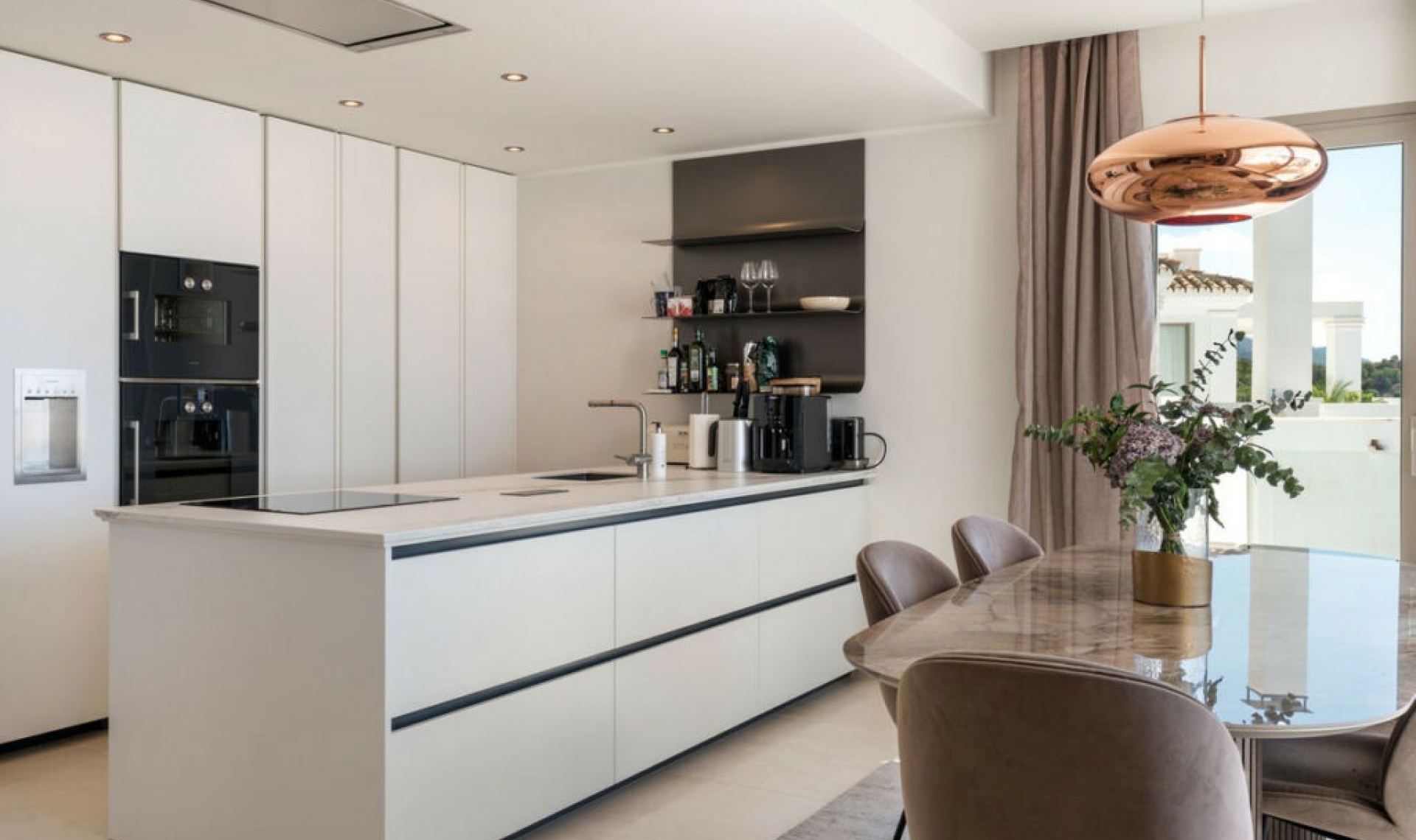 Resale - Apartment -
Nueva Andalucía