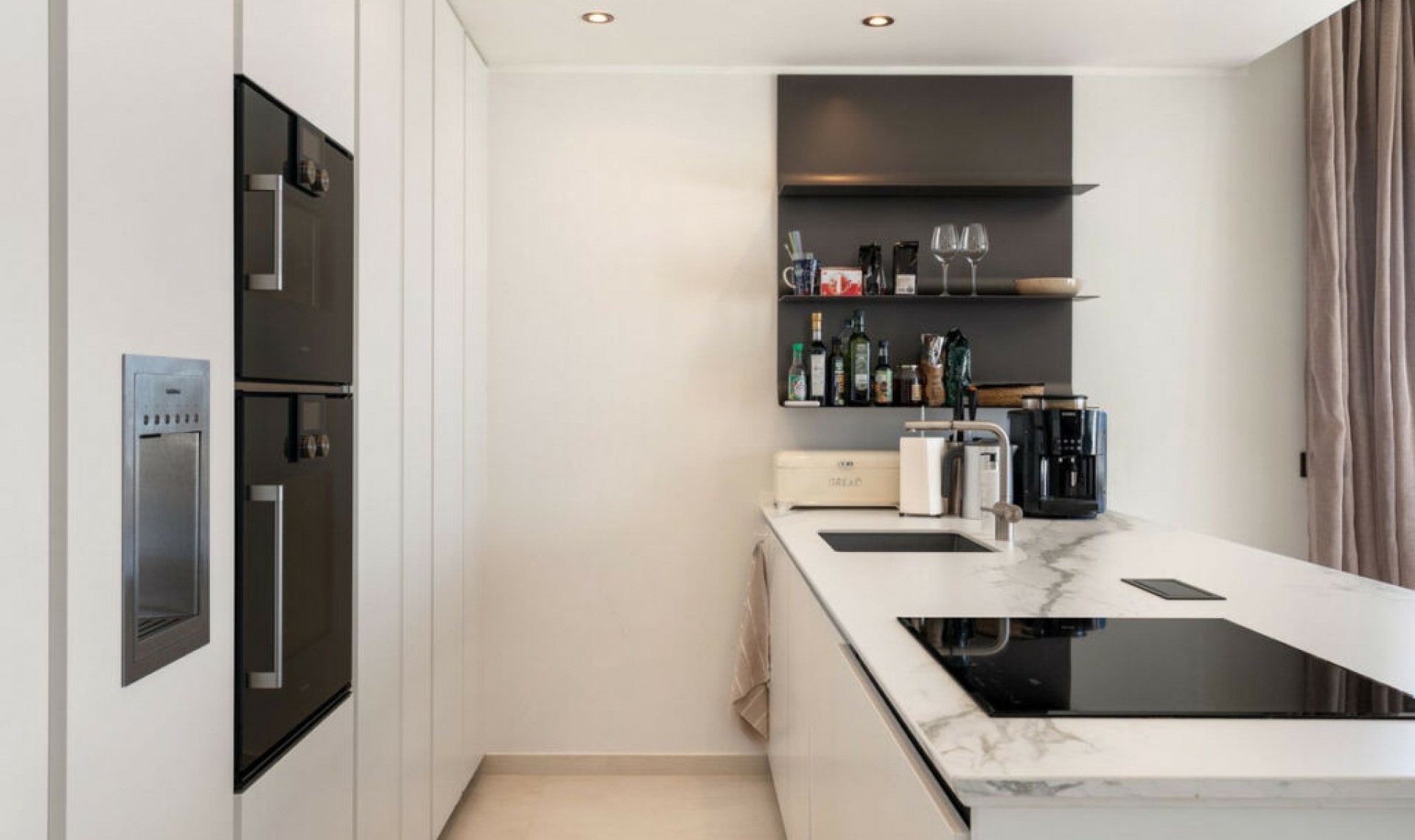 Resale - Apartment -
Nueva Andalucía