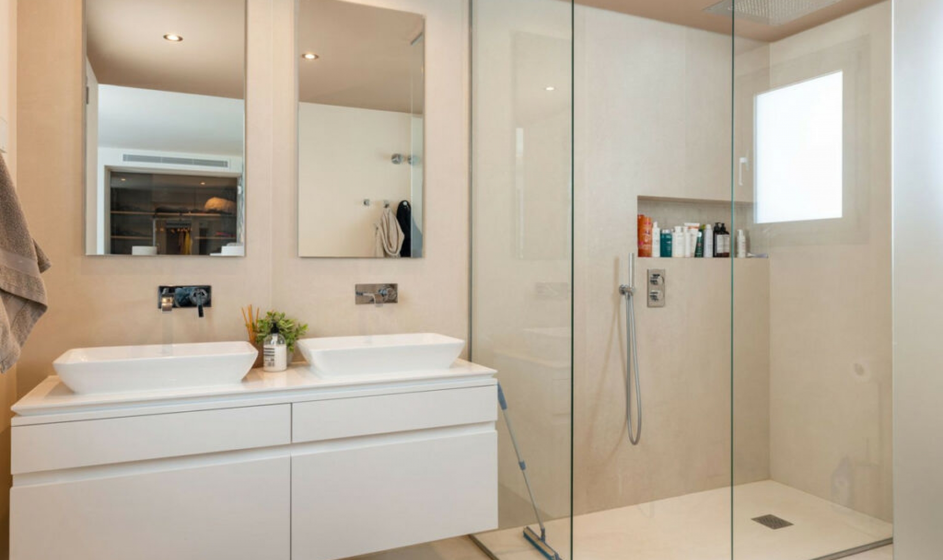 Resale - Apartment -
Nueva Andalucía