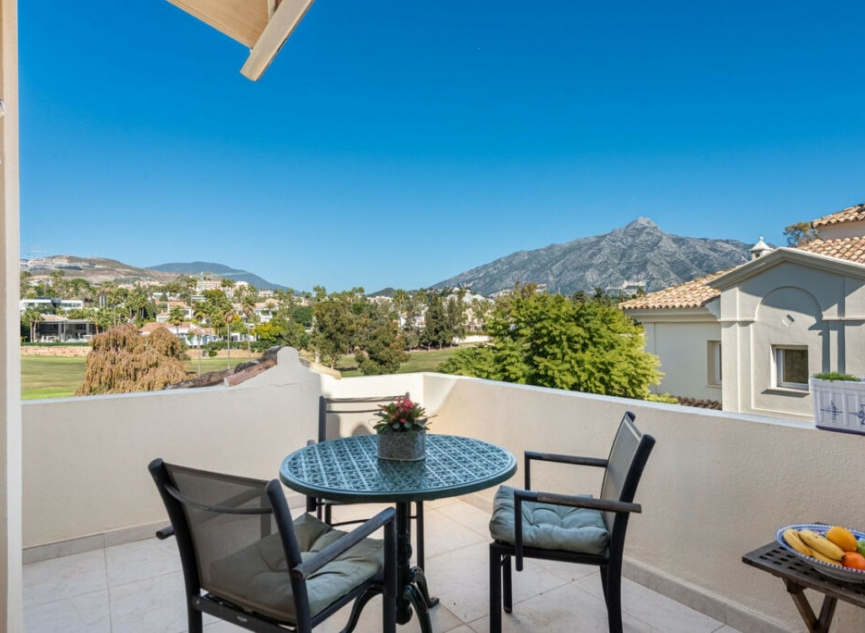 Resale - Apartment -
Nueva Andalucía