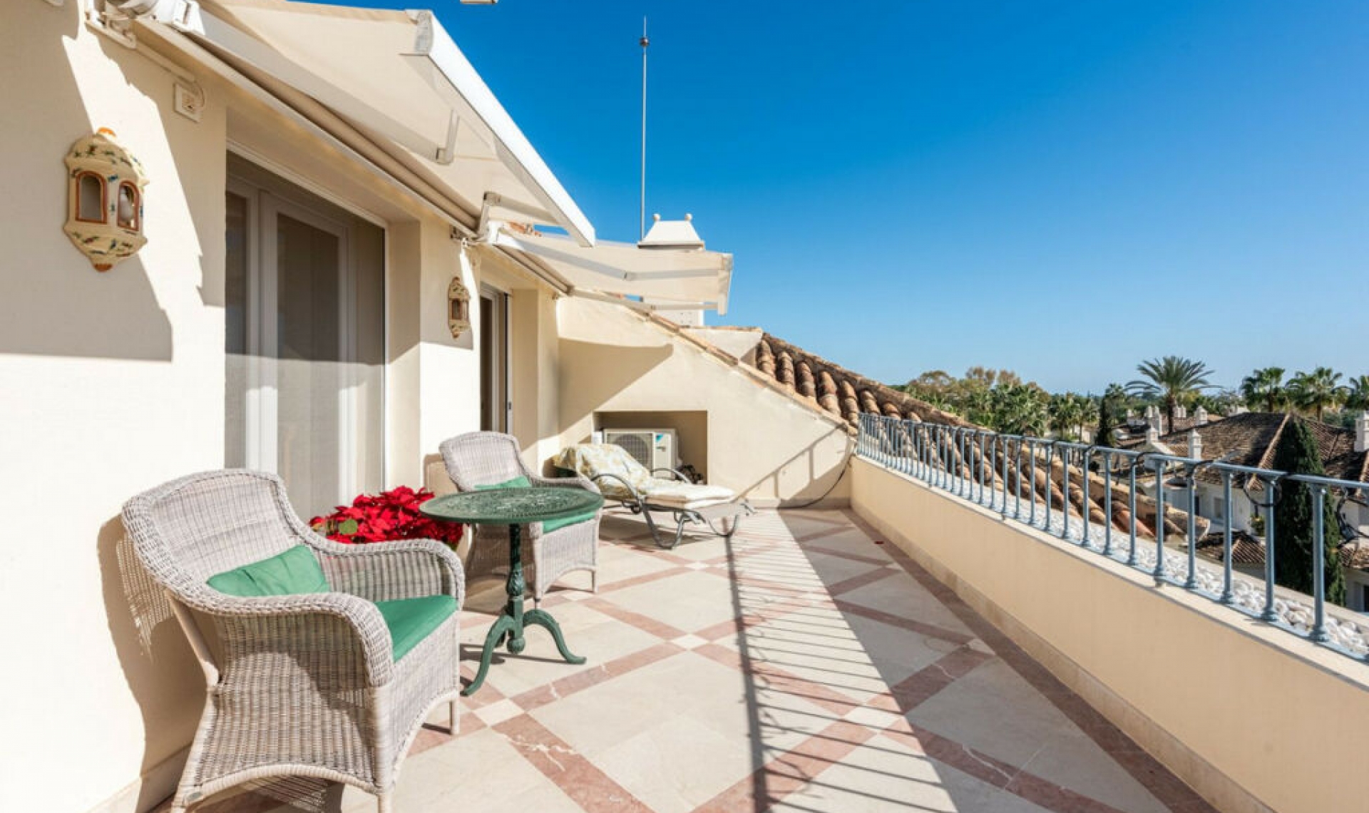 Resale - Apartment -
Nueva Andalucía