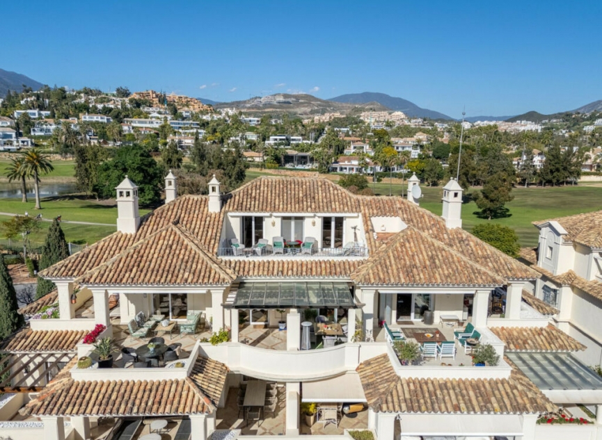 Resale - Apartment -
Nueva Andalucía