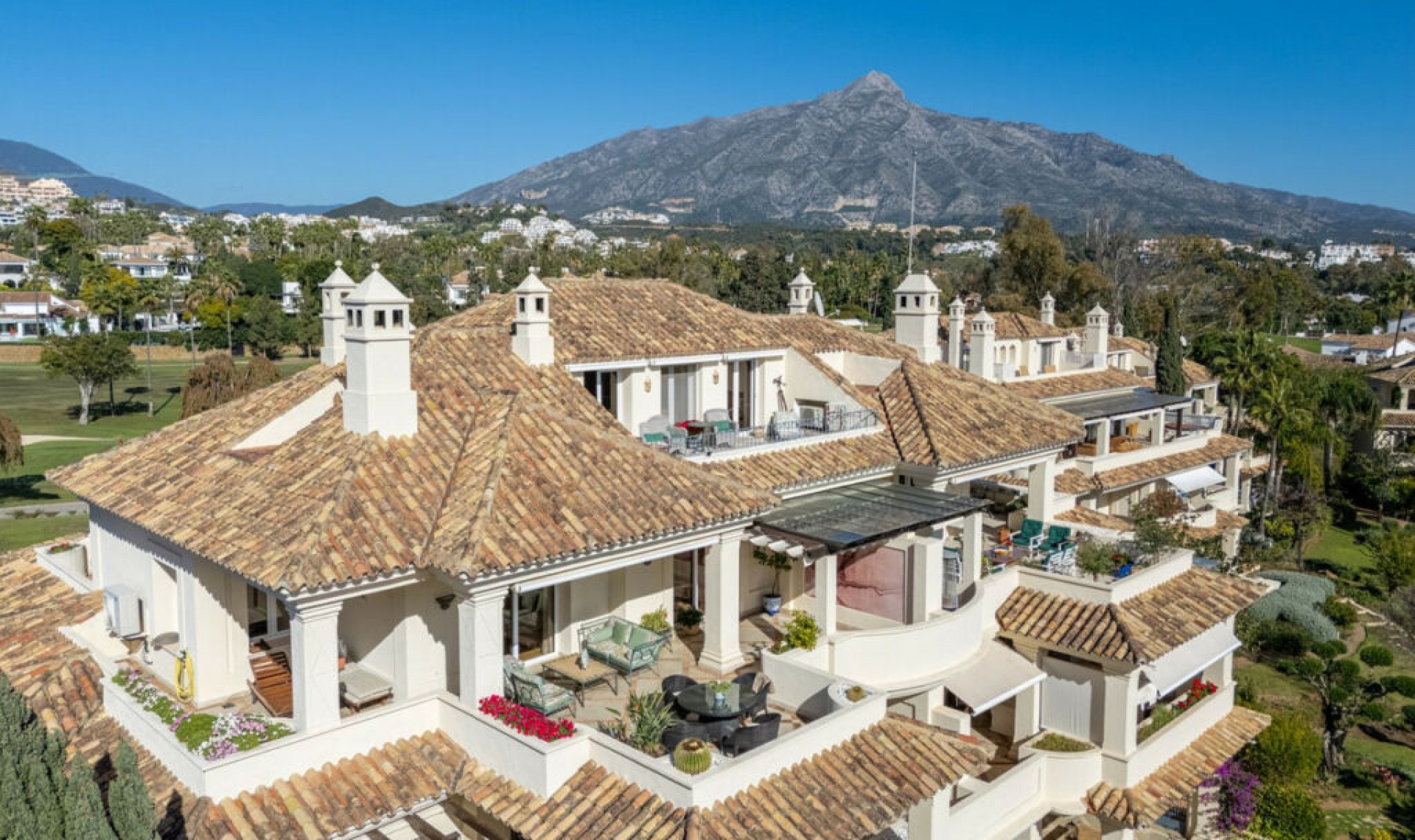 Resale - Apartment -
Nueva Andalucía