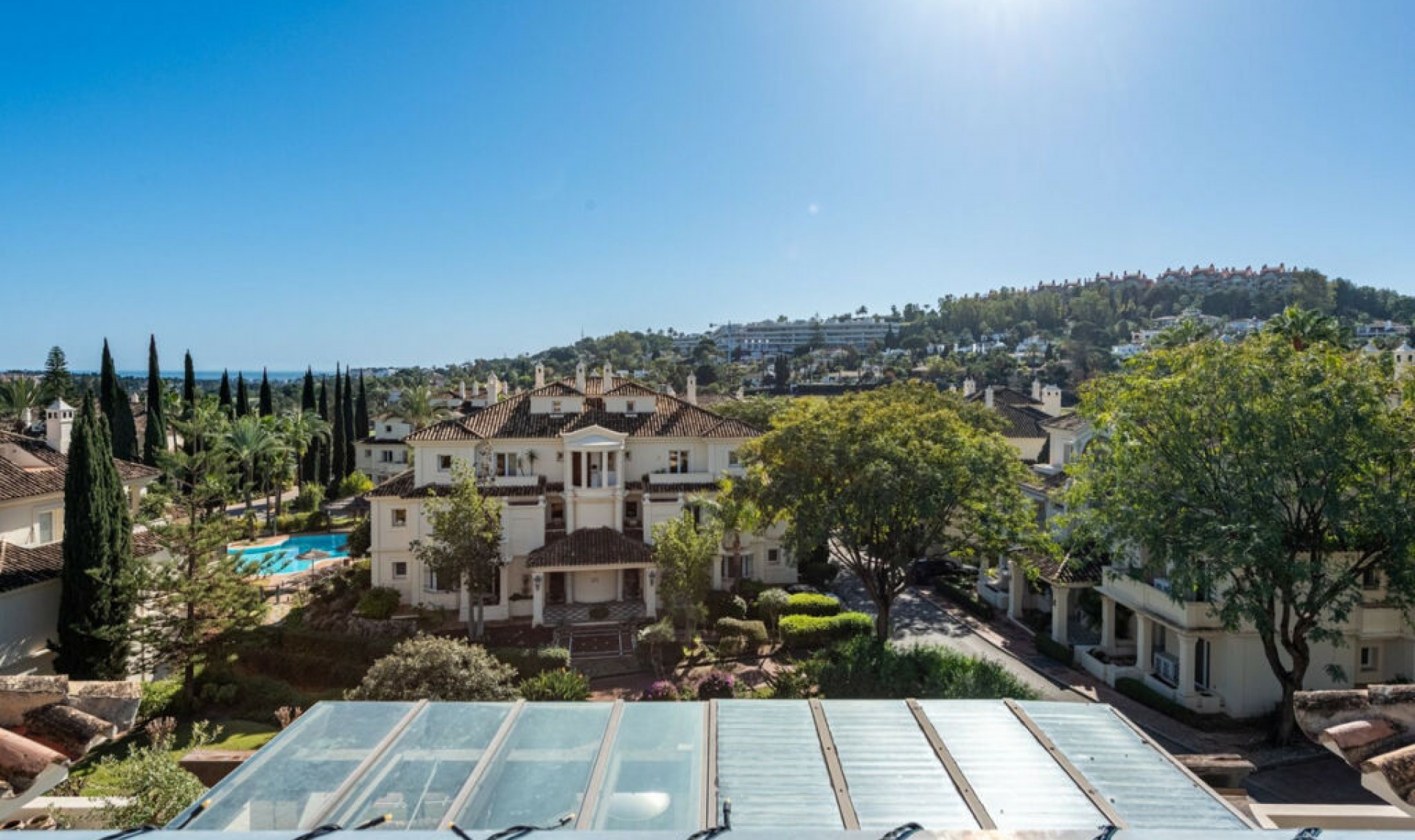 Resale - Apartment -
Nueva Andalucía