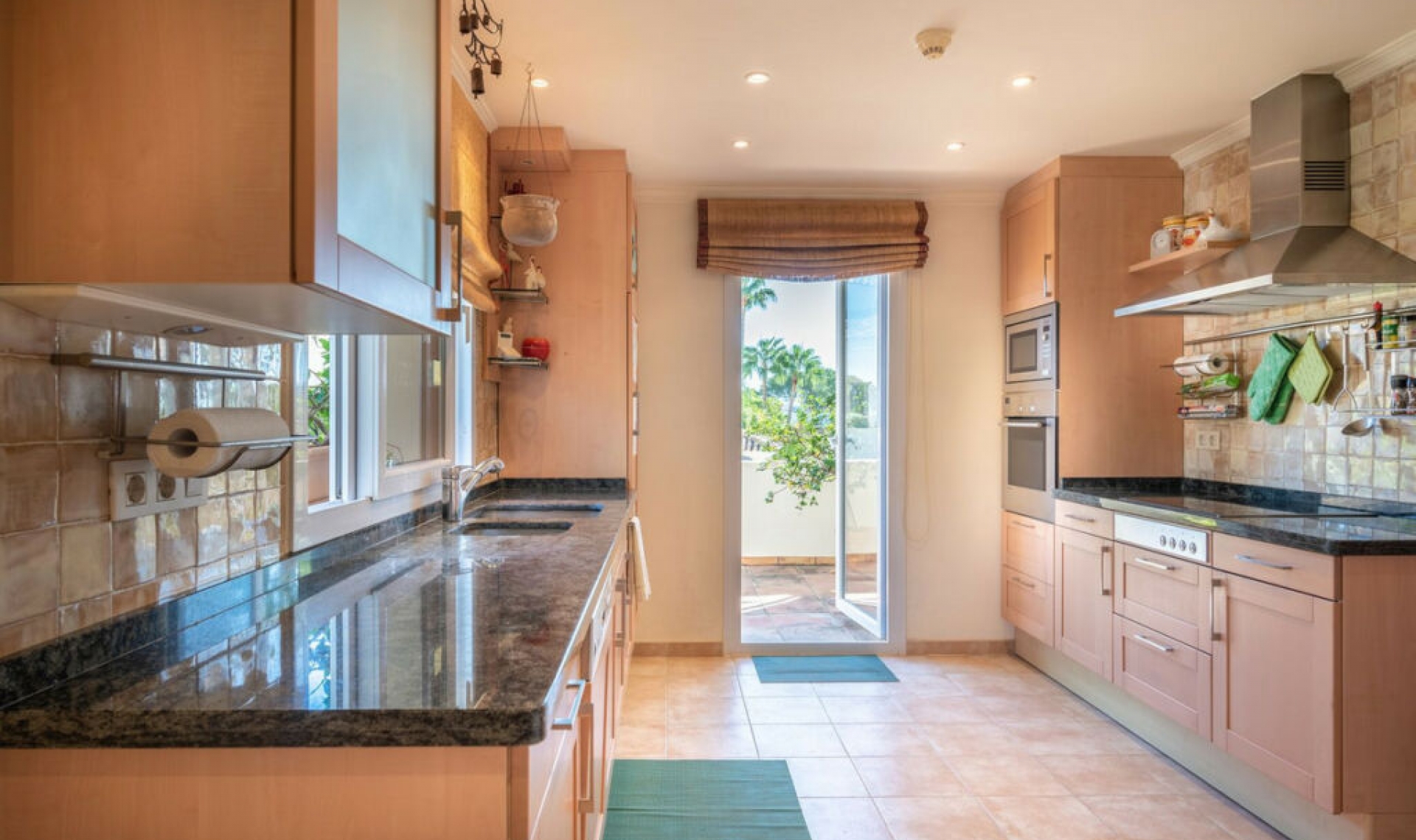 Resale - Apartment -
Nueva Andalucía