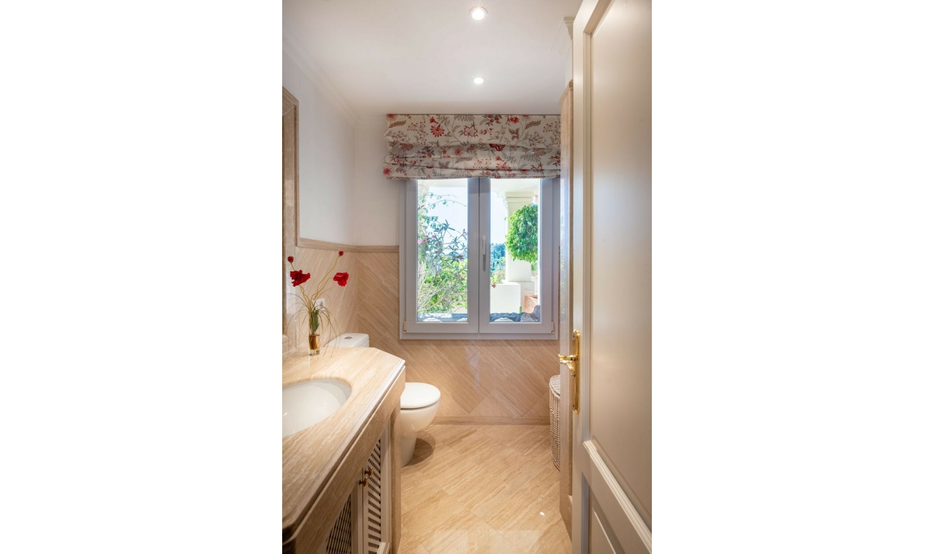 Resale - Apartment -
Nueva Andalucía