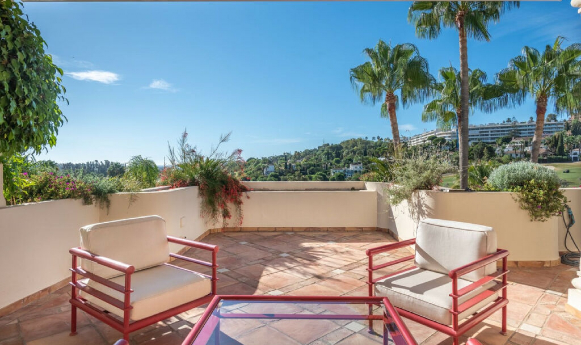 Resale - Apartment -
Nueva Andalucía