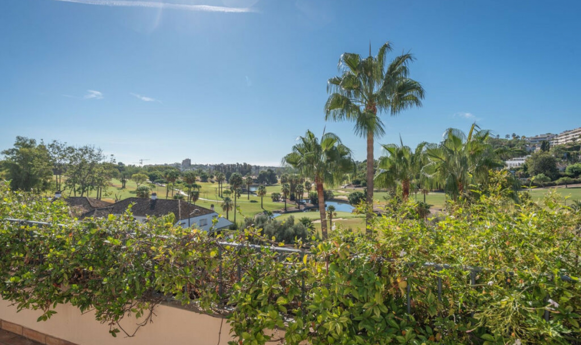 Resale - Apartment -
Nueva Andalucía