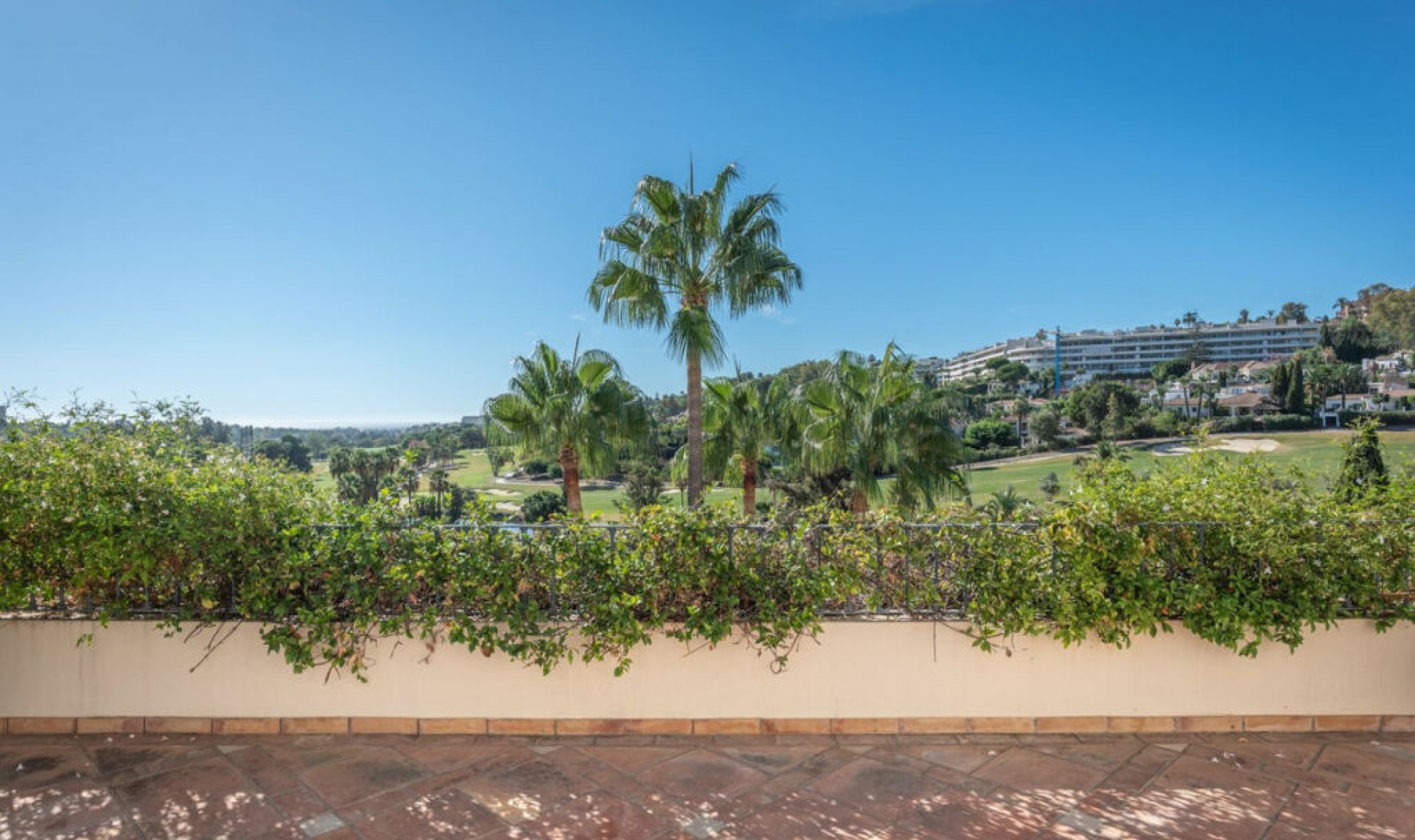 Resale - Apartment -
Nueva Andalucía