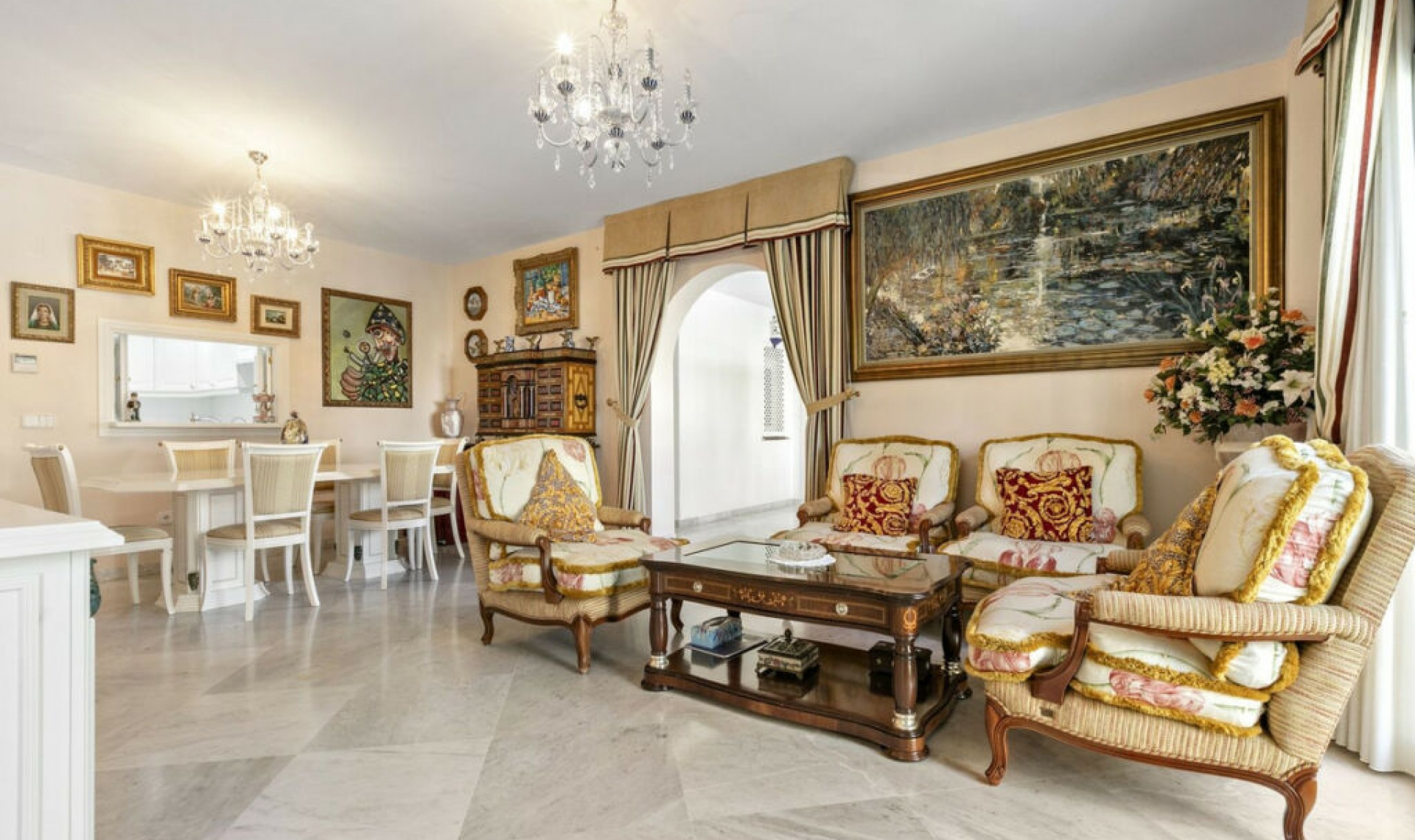 Resale - Apartment -
Nueva Andalucía