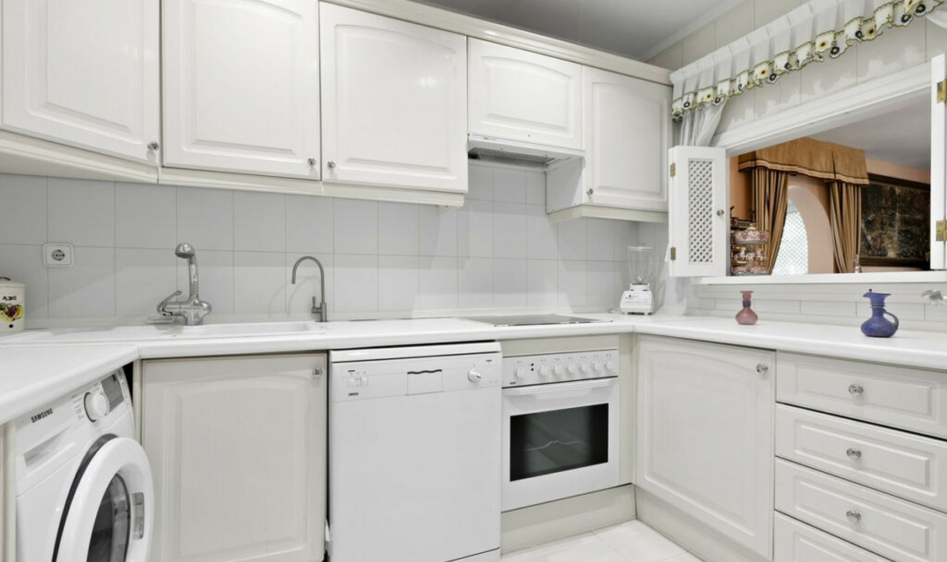 Resale - Apartment -
Nueva Andalucía