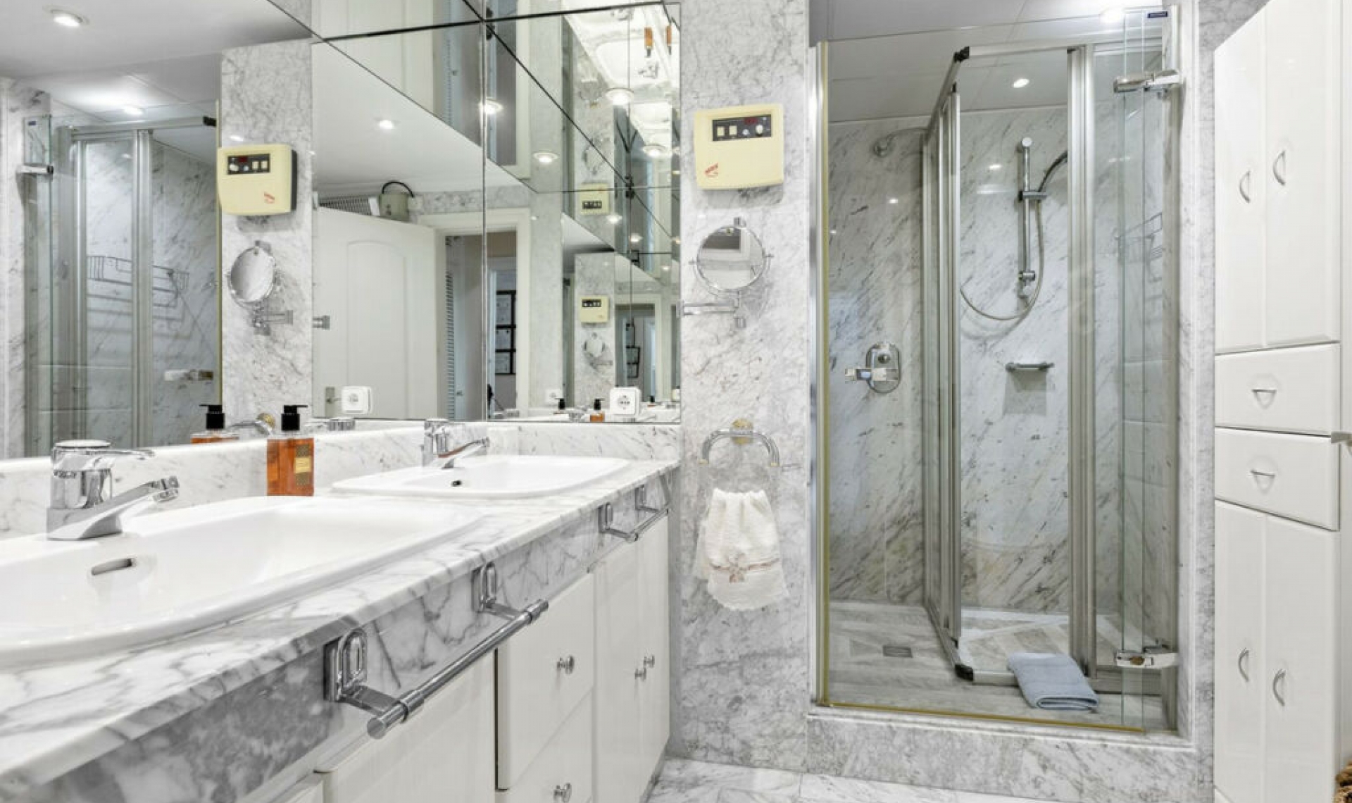 Resale - Apartment -
Nueva Andalucía
