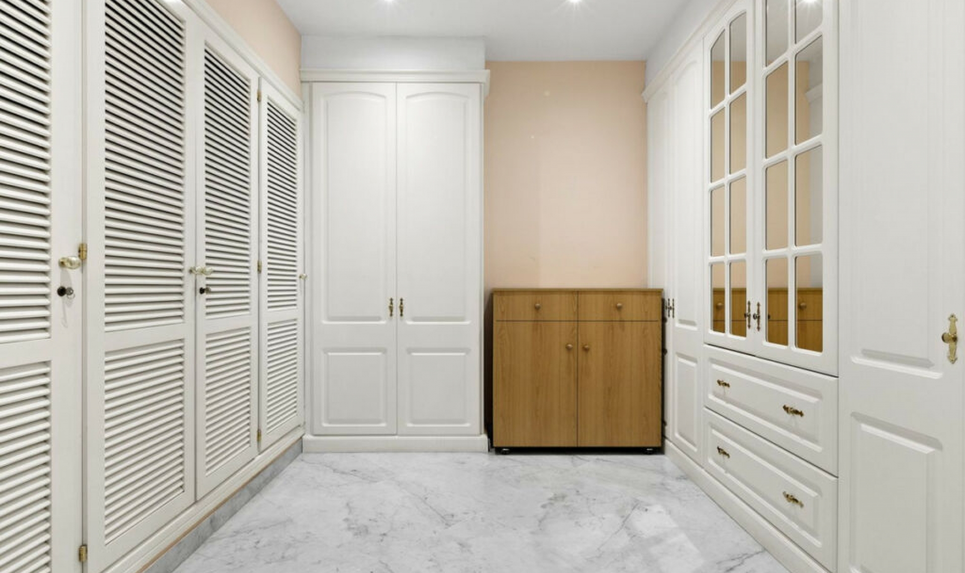 Resale - Apartment -
Nueva Andalucía