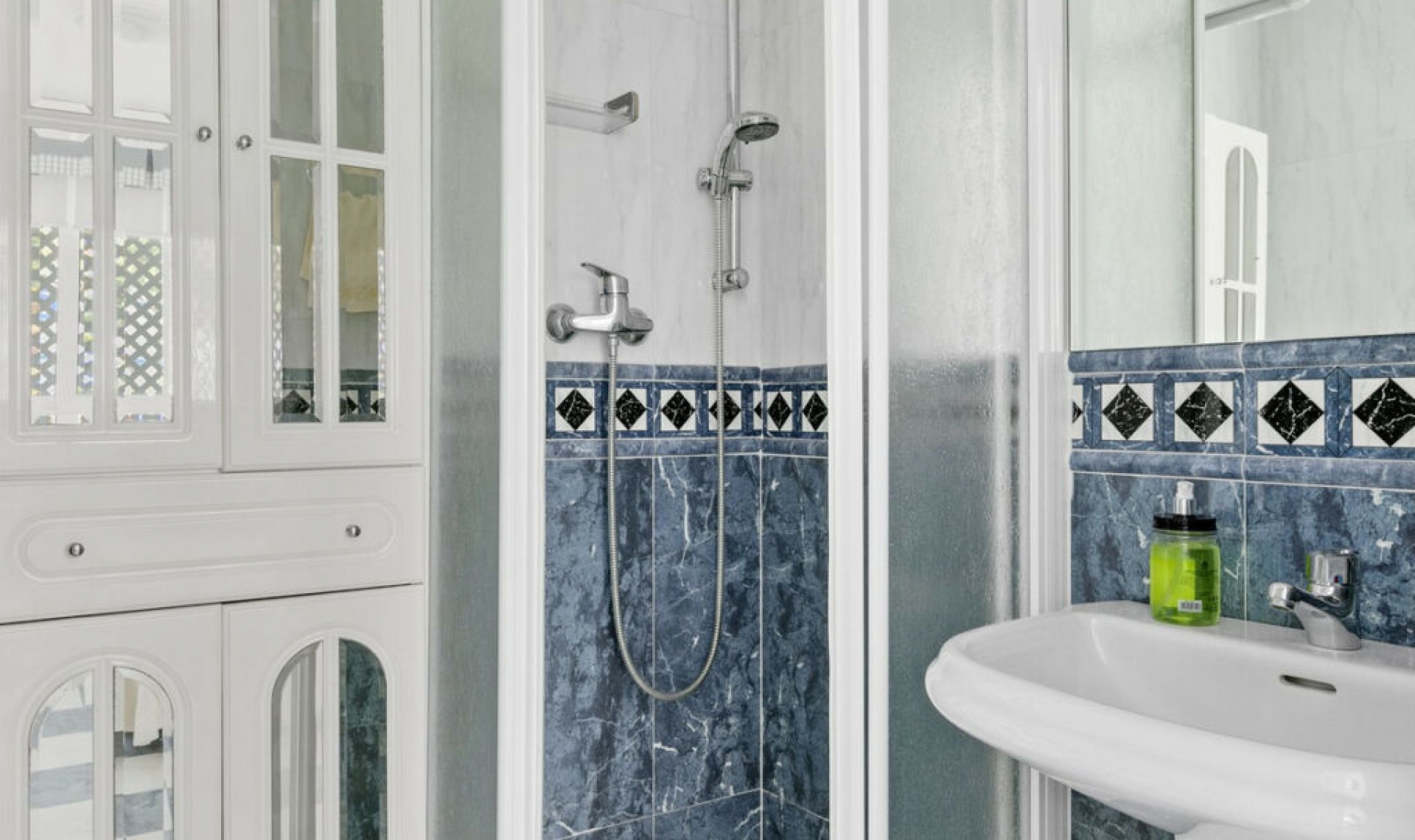 Resale - Apartment -
Nueva Andalucía