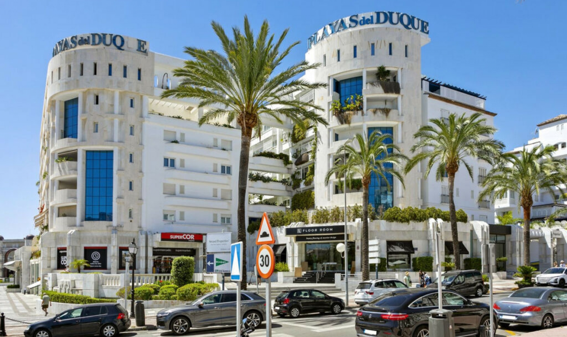 Resale - Apartment -
Nueva Andalucía