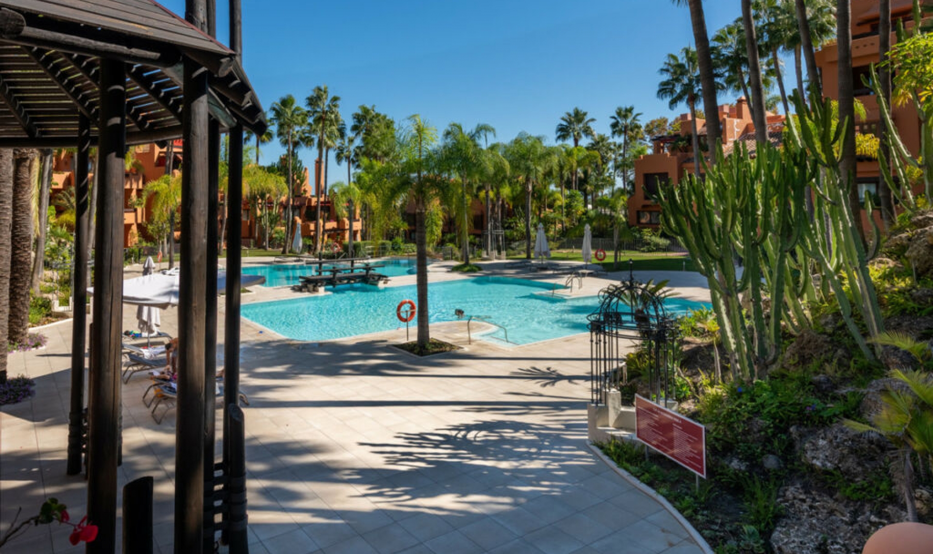 Resale - Apartment -
Nueva Andalucía