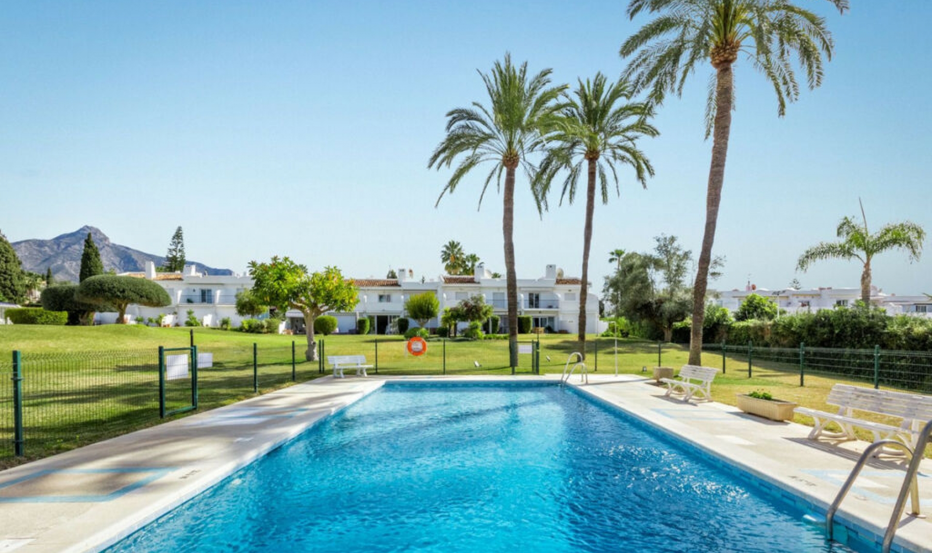 Resale - Apartment -
Nueva Andalucía