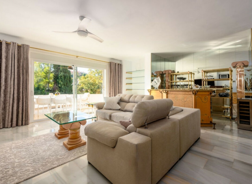 Resale - Apartment -
Nueva Andalucía