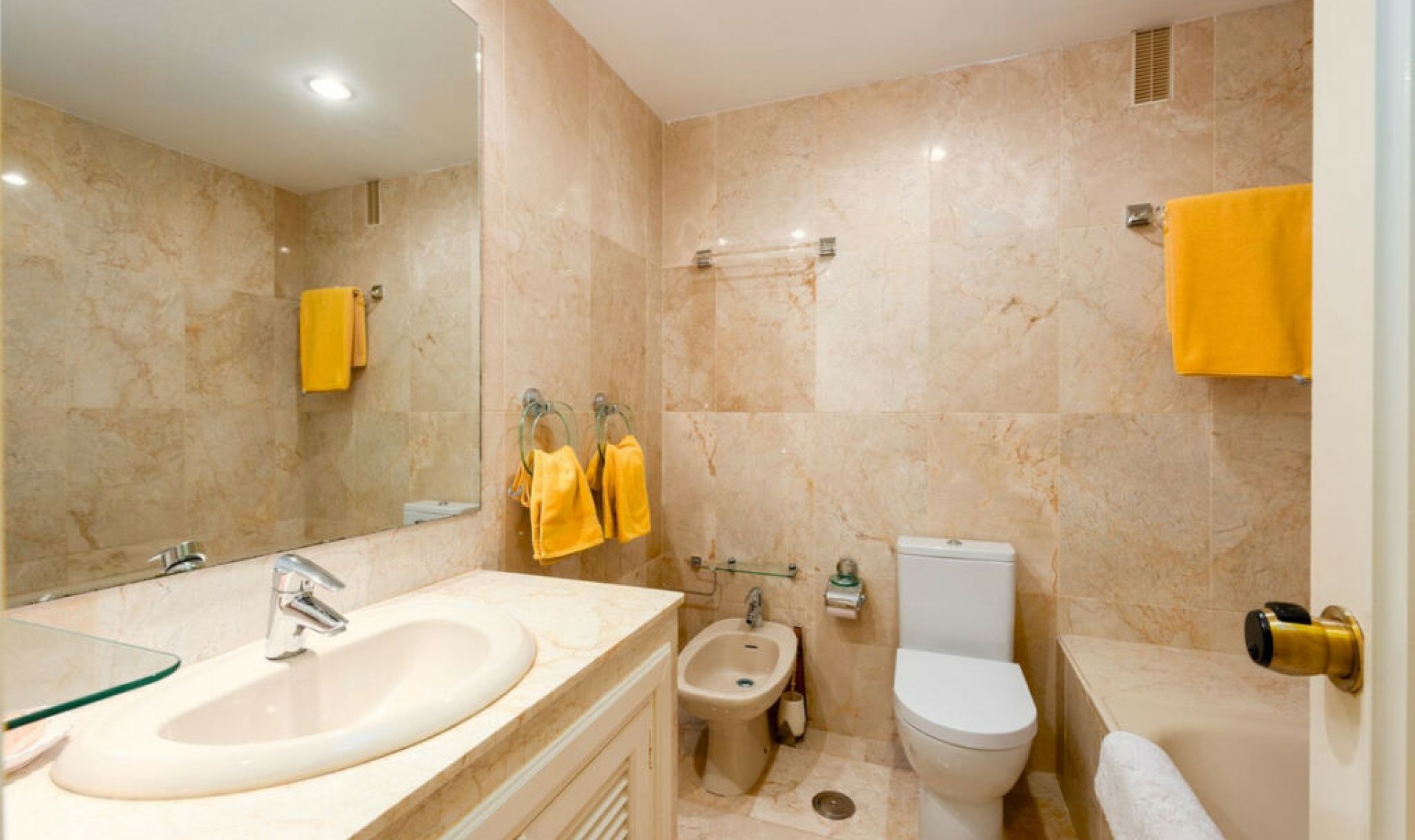 Resale - Apartment -
Nueva Andalucía